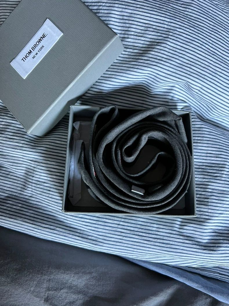 Thom Browne Thom Browne A medium grey tie Size ONE SIZE - 5 Thumbnail