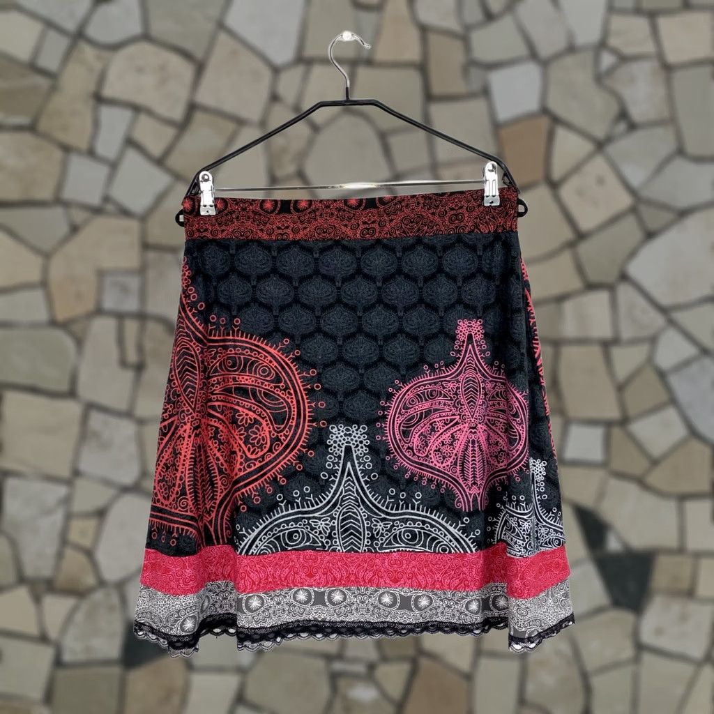 Desigual Desigual Skirt XL Womens Midi A-Line Multicoloured Cotton Buttoned Desigual Skirt XL Womens Midi A-Line Multicoloured Cotton Size 40" / US 18 - 1 Thumbnail