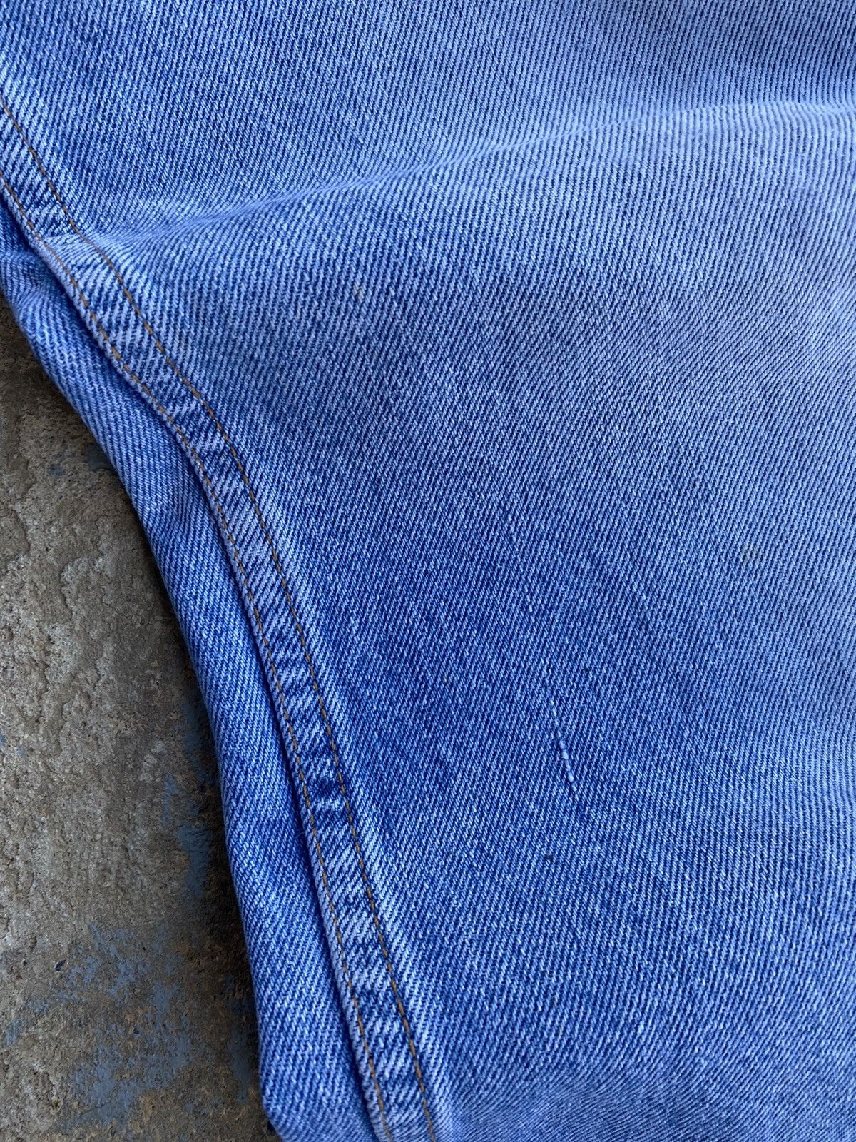 Jean × Levi's × Vintage Vintage 90’s Levi's Jeans 505 Light Wash Distressed Denim Size US 36 / EU 52 - 3 Thumbnail