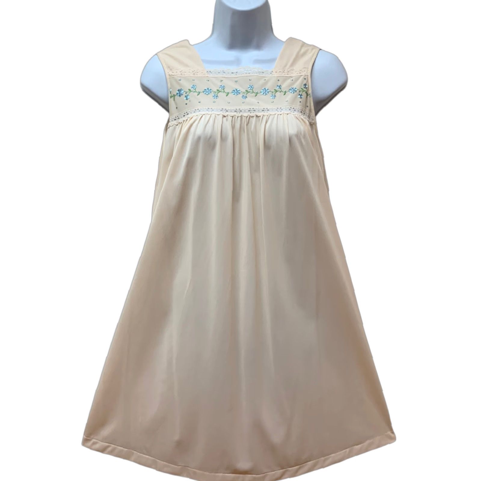 Vintage VINTAGE Gilead Nightgown Silk Nylon Cottagecore Prairie Blue Floral Embroidery NEW Nightgown S Beige Womens Size ONE SIZE - 1 Thumbnail
