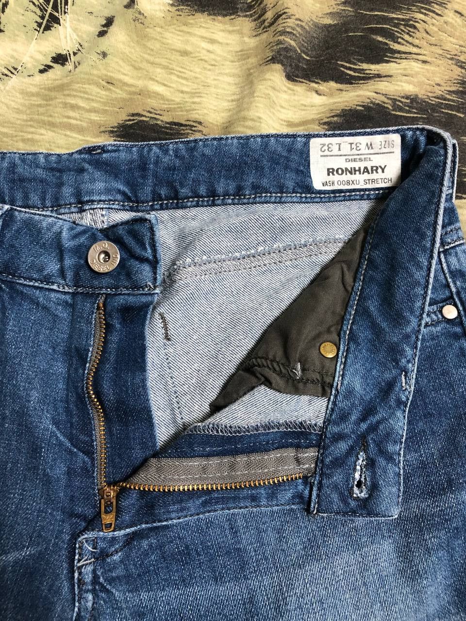 Diesel DIESEL RONHARY Men’s Vintage Wash Jeans Regular Fit W31 L32 Size US 31 - 2 Thumbnail