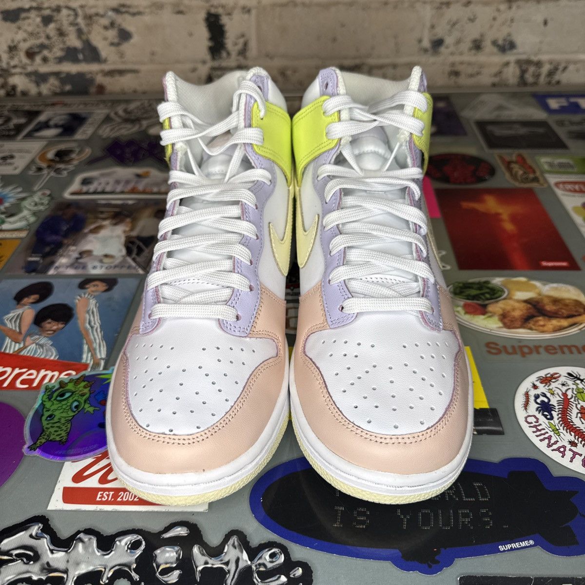 Nike Nike Dunk High Cashmere Light Lemon Twist W 7.5 / M 6 DS Size US 7.5 / IT 37.5 - 4 Thumbnail