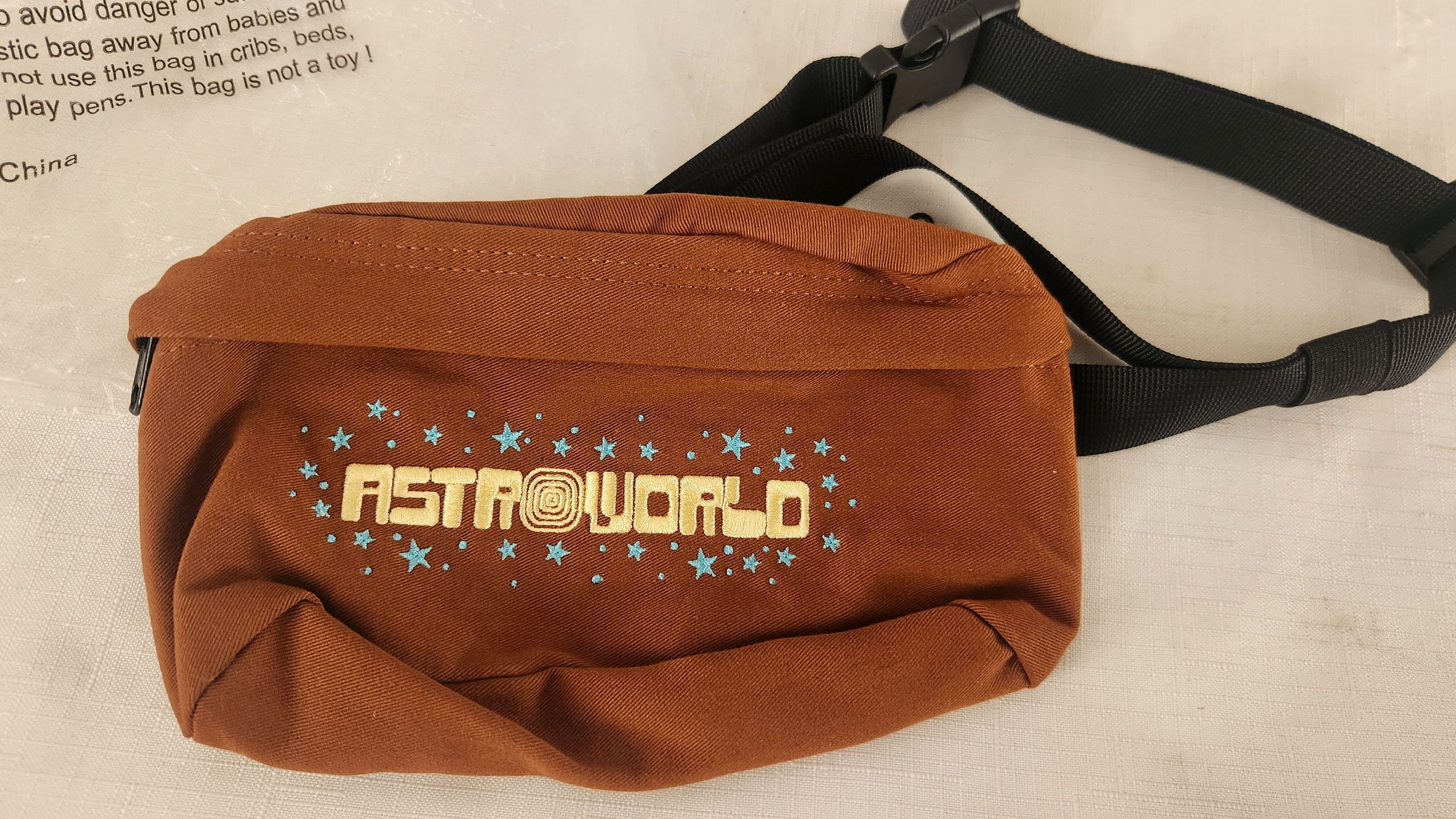Travis Scott Astroworld 2021 Light Brown Embroidered Fanny pack adjustabl Size ONE SIZE - 2 Thumbnail