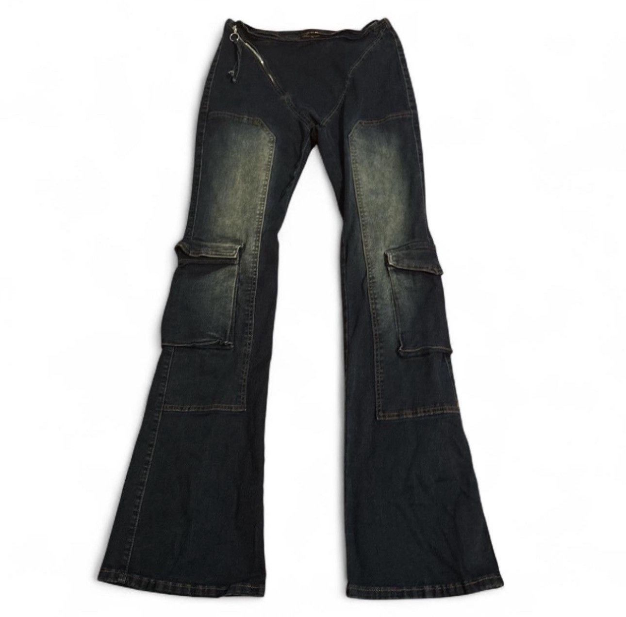 Fashion Nova Vintage-Inspired Y2K Low Rise Flare Cargo Jeans Size 27" / US 4 / IT 40 - 3 Thumbnail