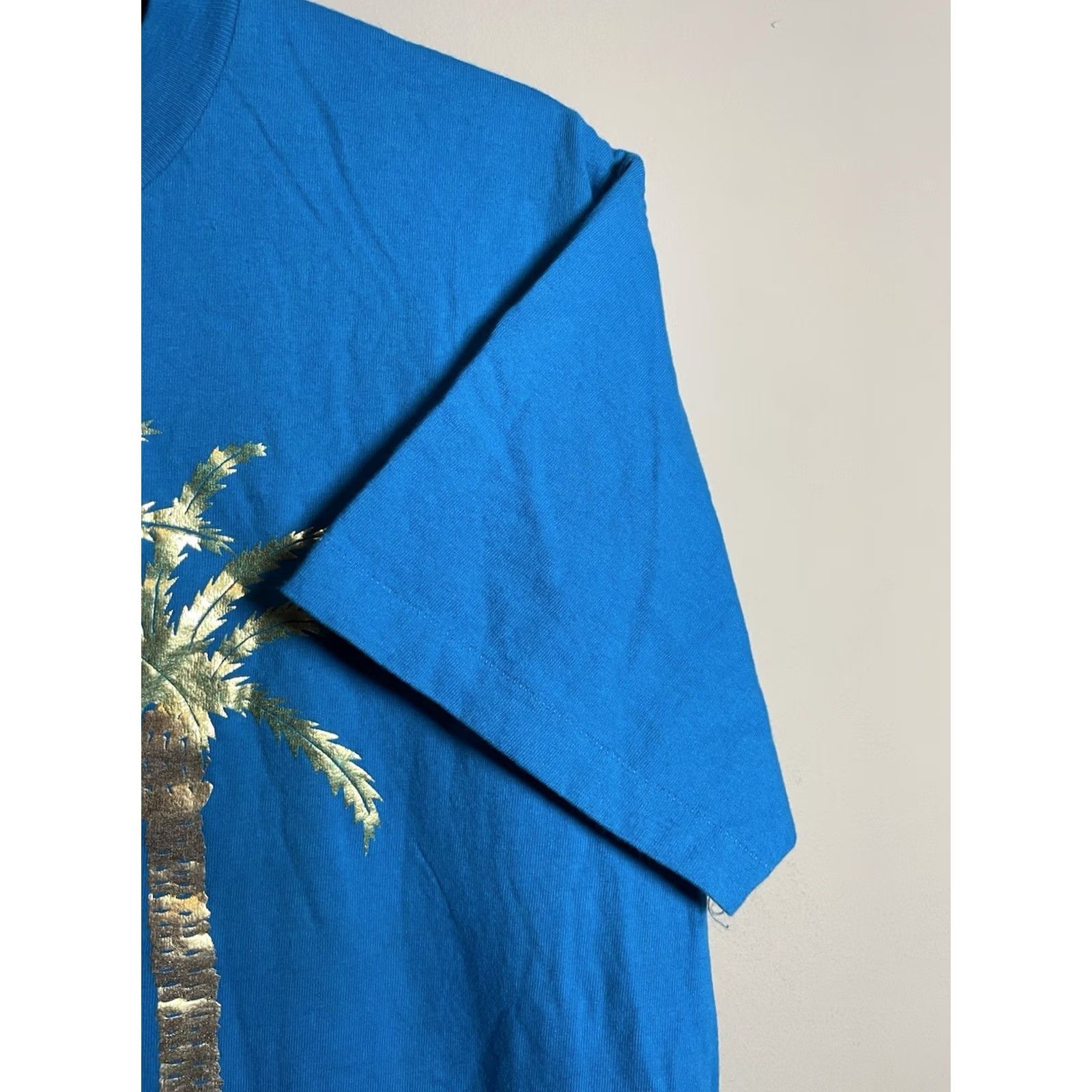 Hanes VINTAGE 90s Cerromar Beach Palm Trees Hanes Shirt Size L Blue Short Sleeve Knit T-Shirt Mens 90s Beach Neon Size US L / EU 52-54 / 3 - 7 Thumbnail