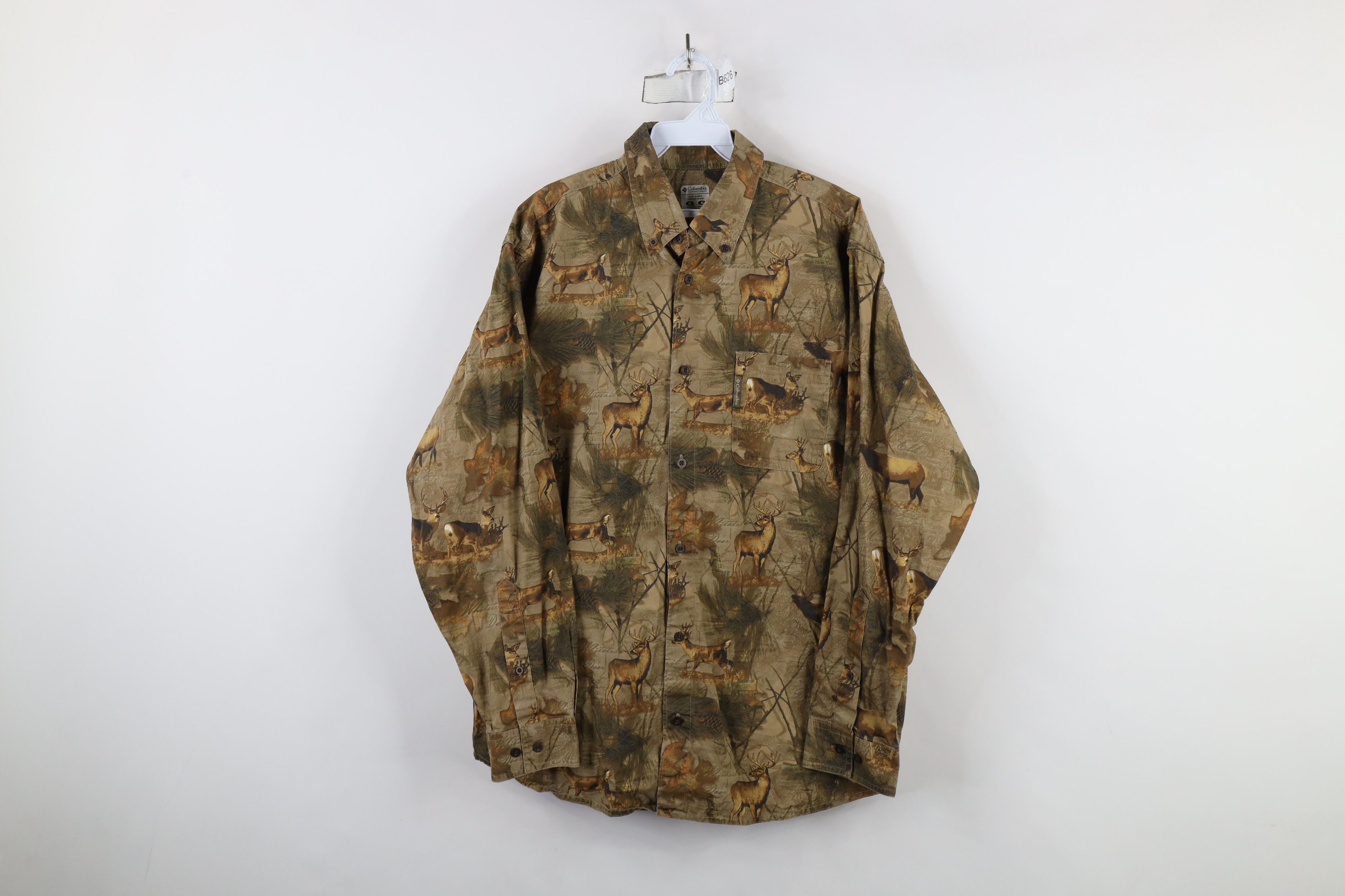 Columbia × Vintage Vintage Columbia Deer Buck All Over Print Button Down Shirt Size US M / EU 48-50 / 2 - 1 Thumbnail