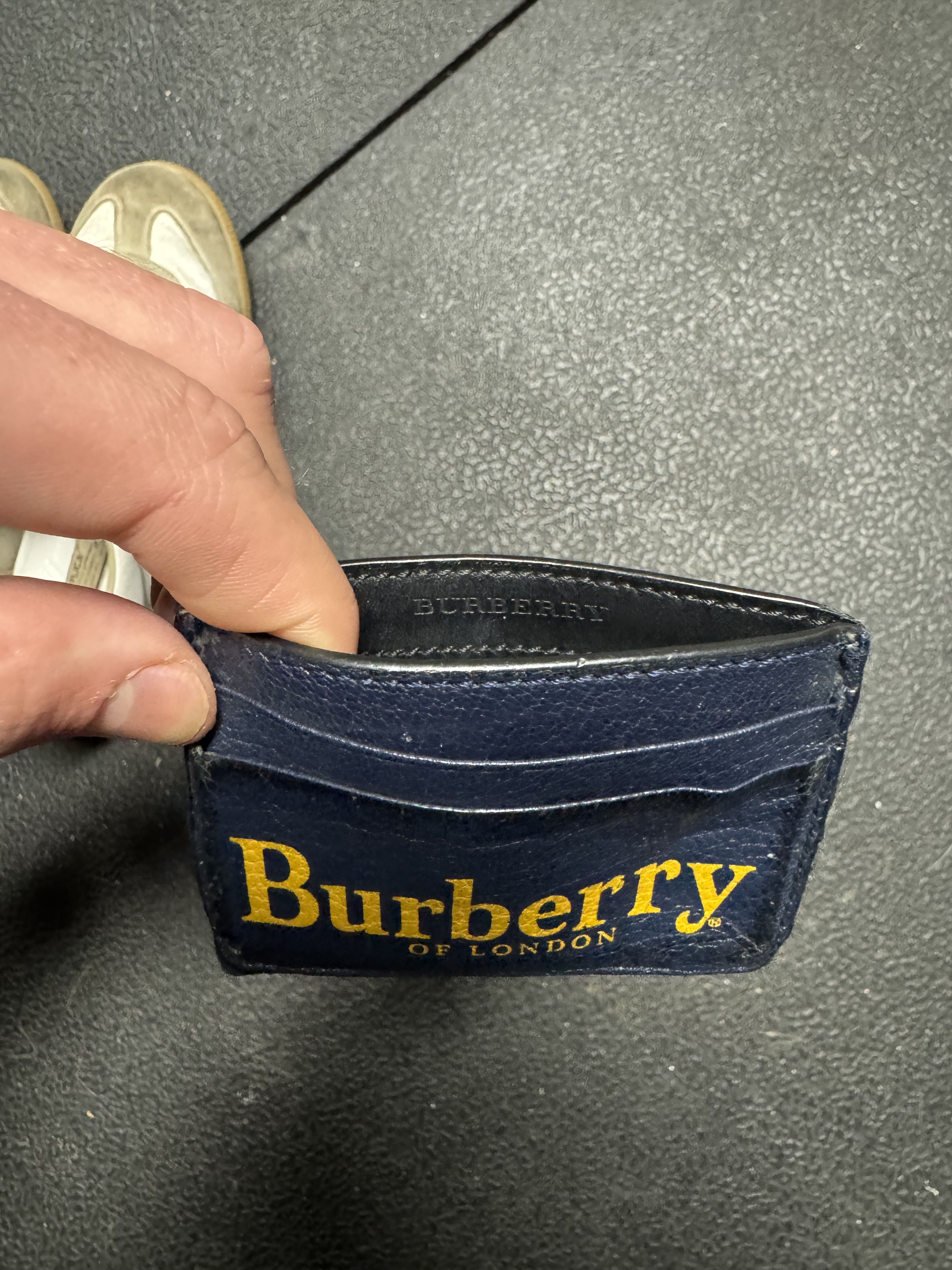 Burberry Burberry Two Tone Rare Card Holder/Wallet Size ONE SIZE - 3 Thumbnail