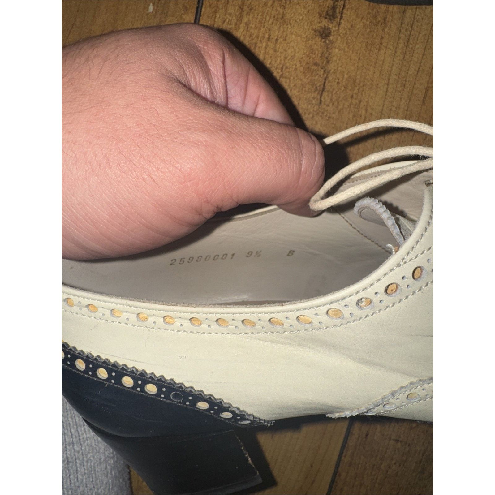 Vintage Yanko Espana Healed Wingtip Dress Shoes While And Black 9.5 Size US 9.5 / IT 39.5 - 7 Thumbnail