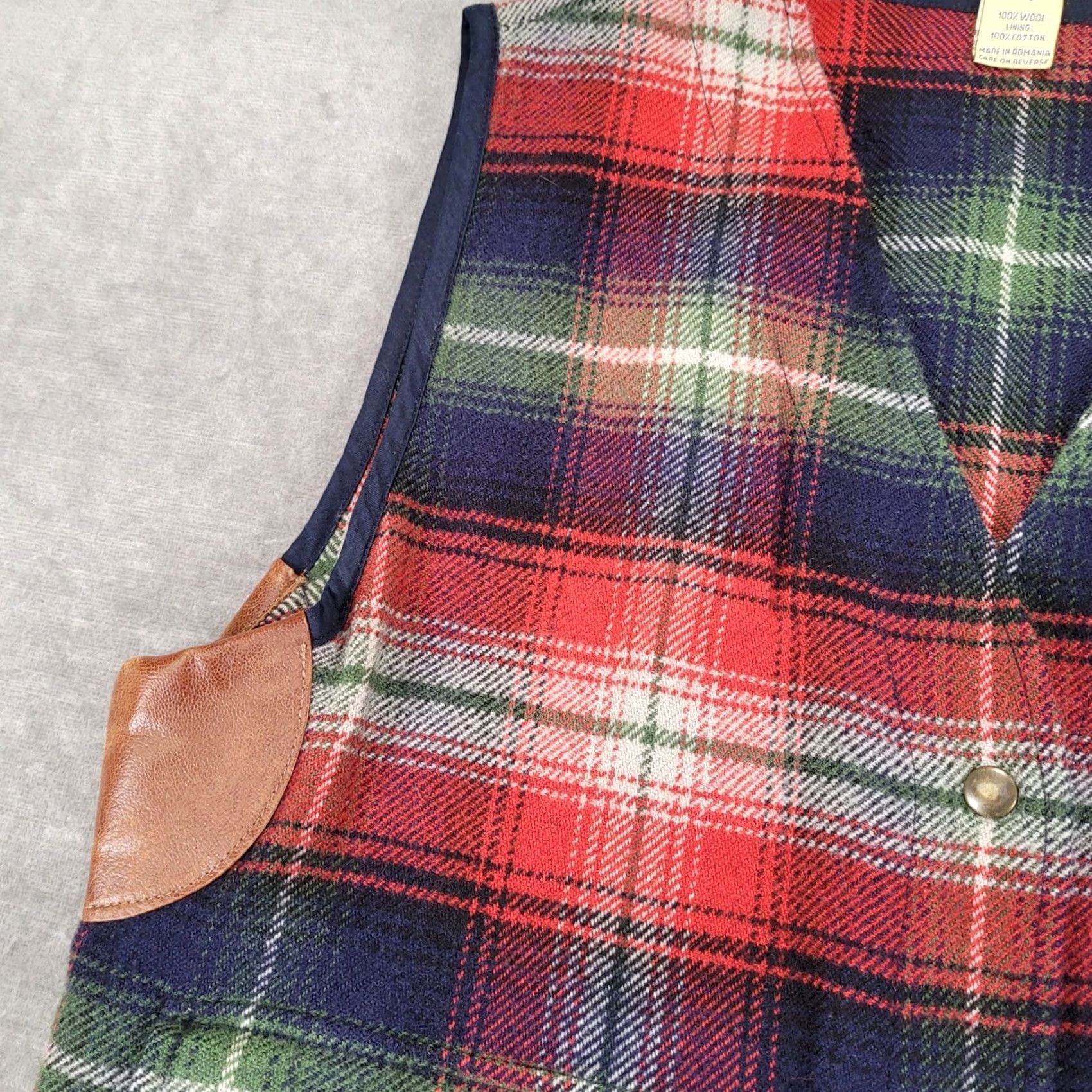Vintage VINTAGE Limited America Womens Vest Plaid Wool Leather Accent Size M Medium Size M / US 6-8 / IT 42-44 - 7 Thumbnail