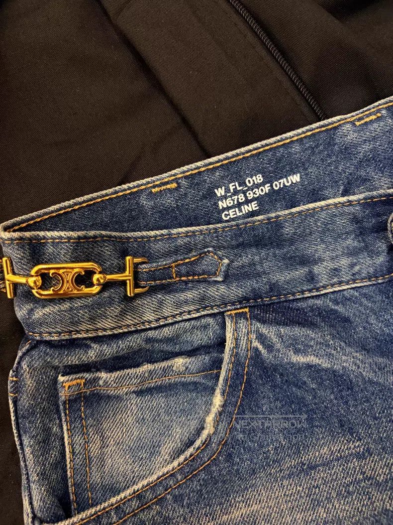 Celine CELINE Triumph Gate Gold Chain Light Blue Flare Jeans i Size US 26 / EU 42 - 3 Thumbnail