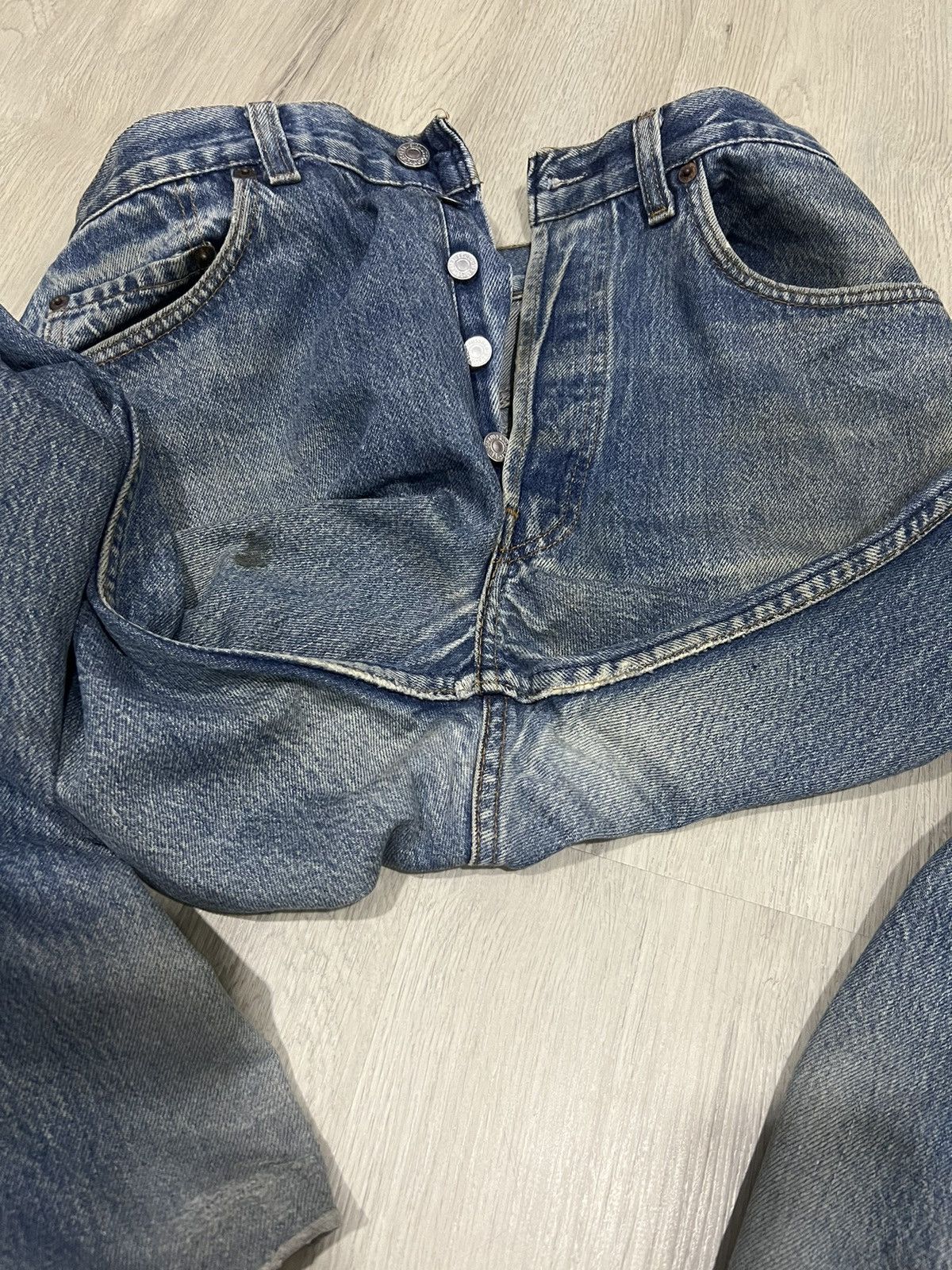 Levi's × Vintage Jeans 90’s Levi’s 501 Vintage Distressed Size US 33 - 12 Thumbnail