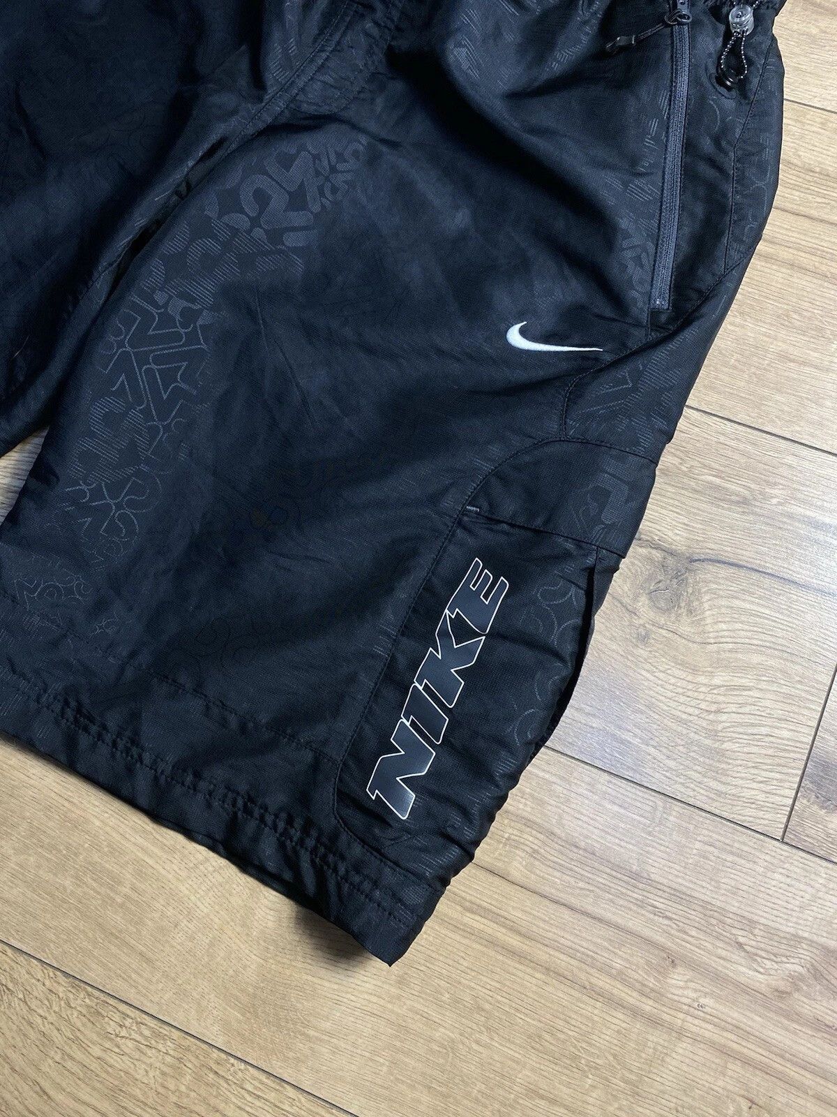 Nike Nike Vintage Rare Shorts Sz M Y2K Size US 32 / EU 48 - 2 Thumbnail