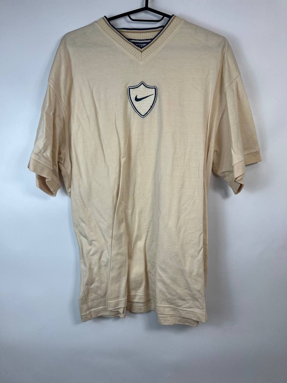Nike Nike vintage 90s beige center logo swoosh tee shirt size M Size US M / EU 48-50 / 2 - 1 Thumbnail