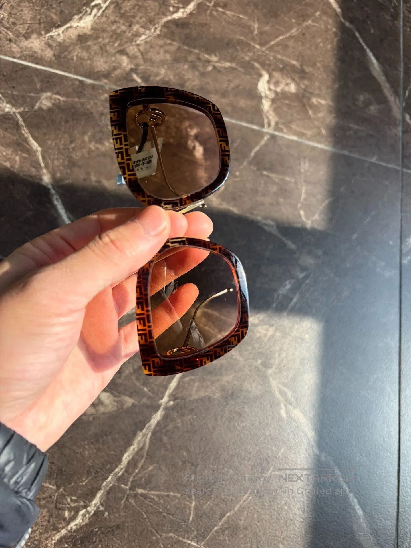 Fendi Fendi Classic FF Logo Sunglasses. Size ONE SIZE - 2 Thumbnail