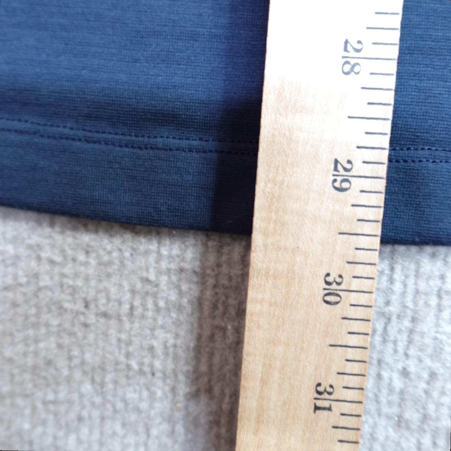 Lululemon Lululemon Polo Shirt Large Blue Solid Short Sleeve Collared Pullover Mens Regular Blemished? Size US L / EU 52-54 / 3 - 3 Thumbnail