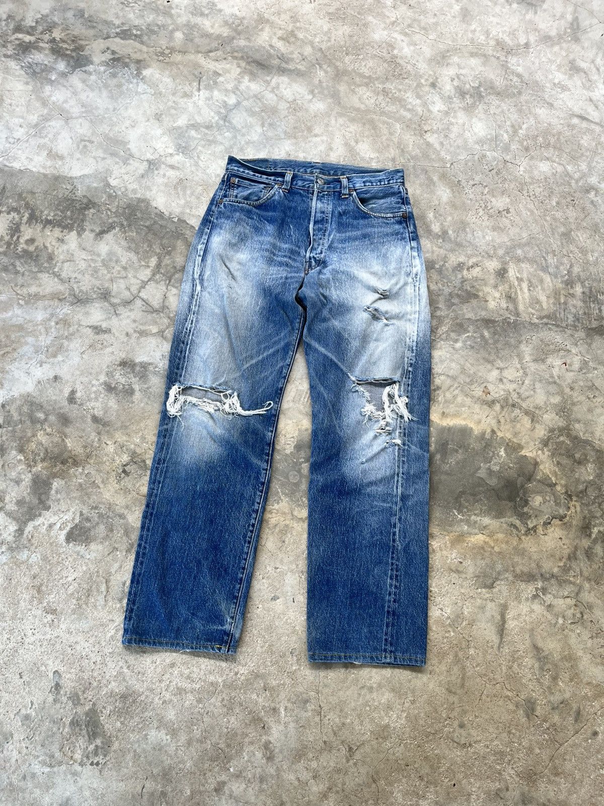 Levi's Vintage Clothing 1950s Levi’s 501xx lvc made in USA button 555 🇺🇸 Size US 32 / EU 48 - 9 Thumbnail