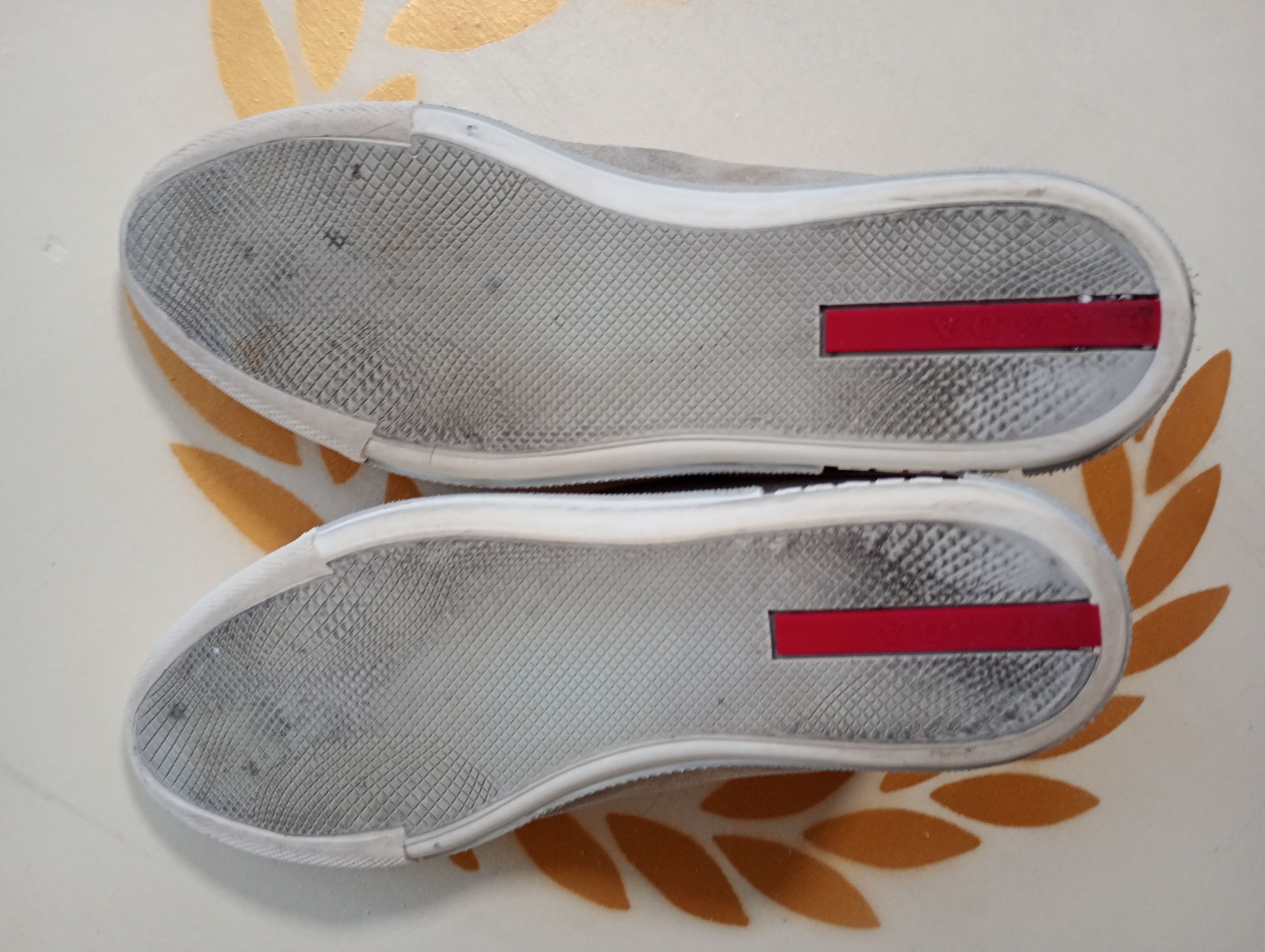 Prada Prada Suede Trainers size 37 Size US 7 / IT 37 - 19 Thumbnail