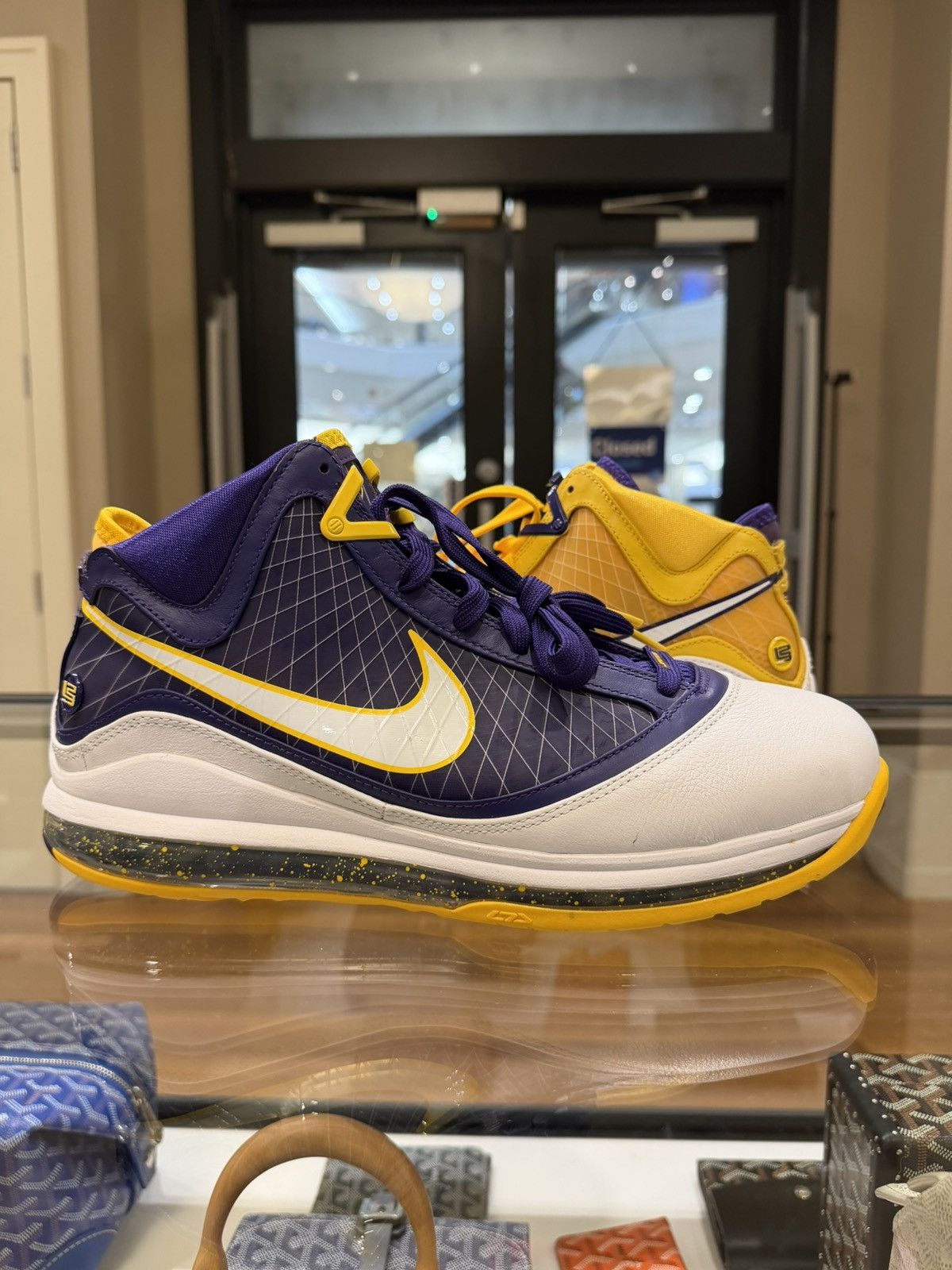 Nike Nike Lebron 7 ‘Media Day’ Size US 11 / EU 44 - 2 Thumbnail