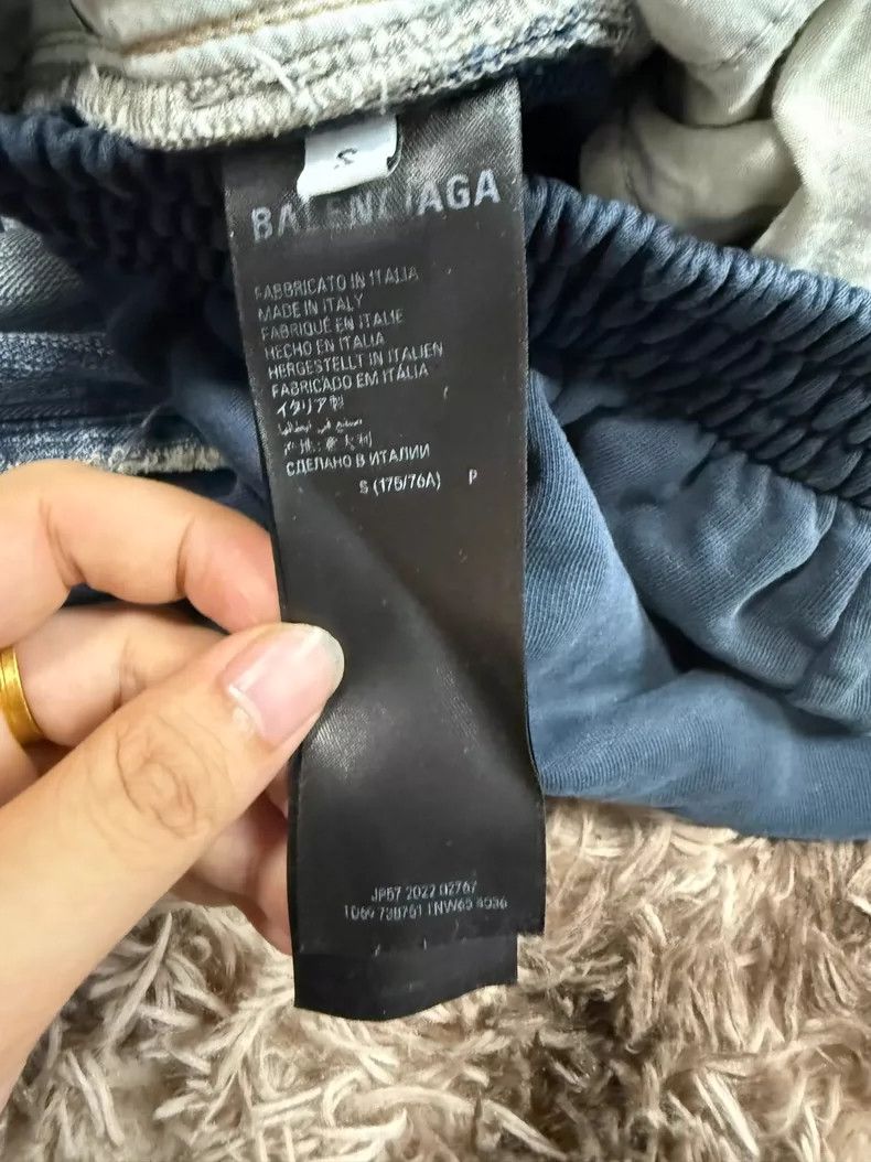 Balenciaga Balenciaga size S Washed and worn-in baggy jeans with fron Size US 27 - 3 Thumbnail