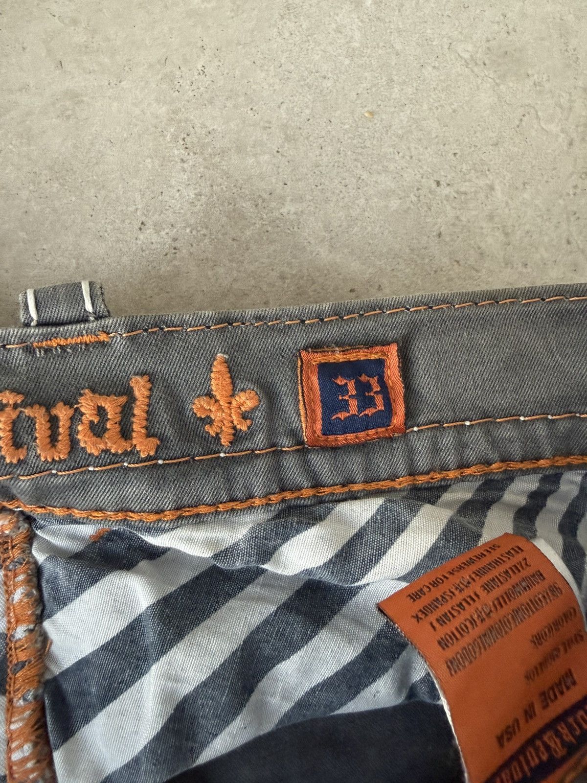 Rock Revival rock rival jeans baggy Size US 33 - 6 Thumbnail