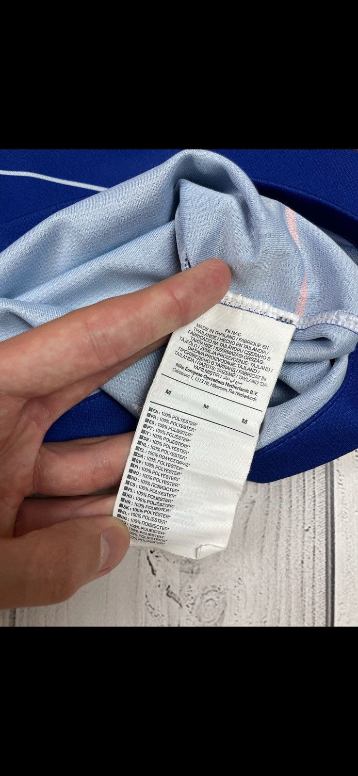 Nike Vintage nike Chelsea soccer jersey 4 Fabregas rare size M Size US M / EU 48-50 / 2 - 5 Thumbnail