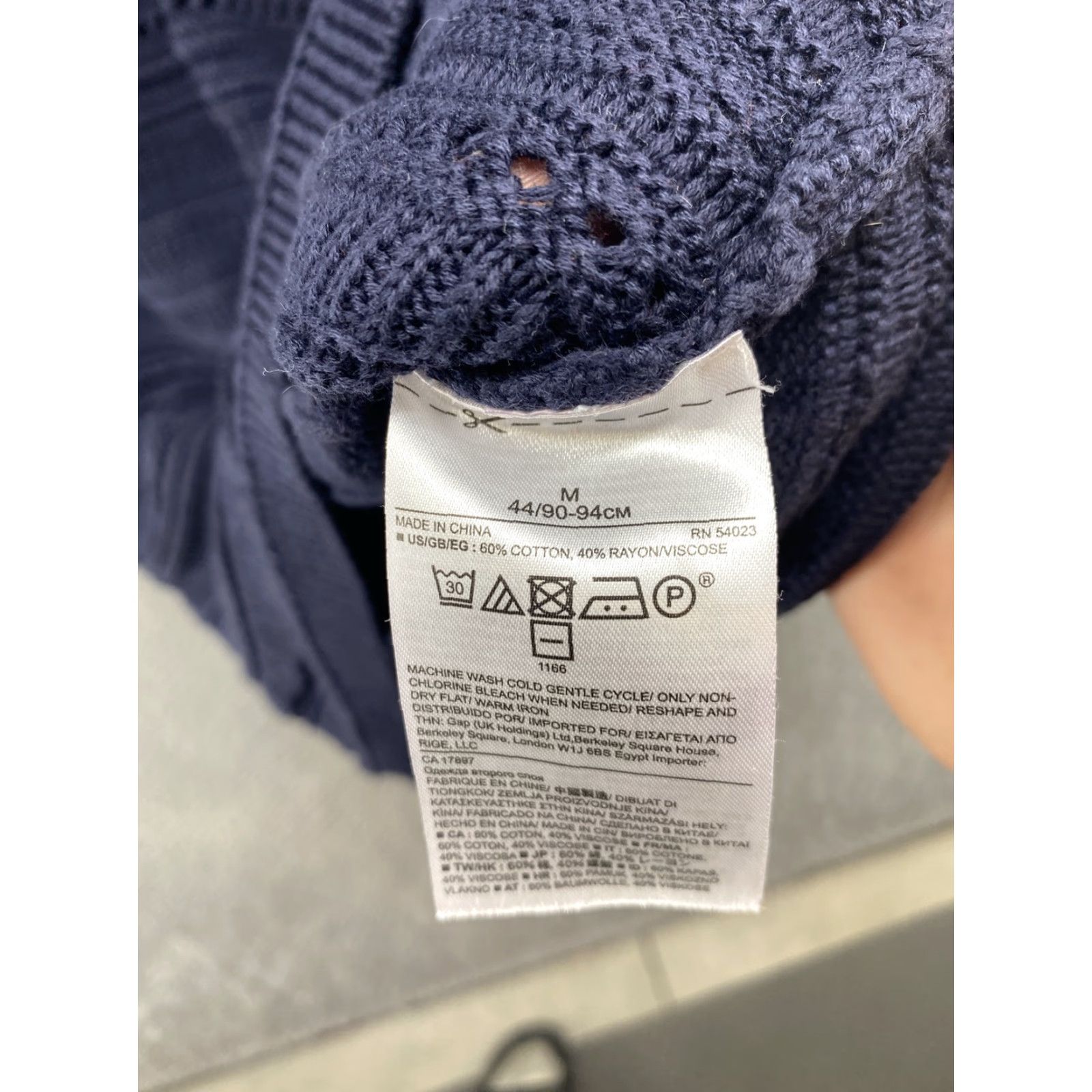 Banana Republic BANANA REPUBLIC Women's Blue Rayon Blend Pullover Knit Sweater M Size Crew Neck Pullover Womens Sweater Size M / US 6-8 / IT 42-44 - 4 Thumbnail
