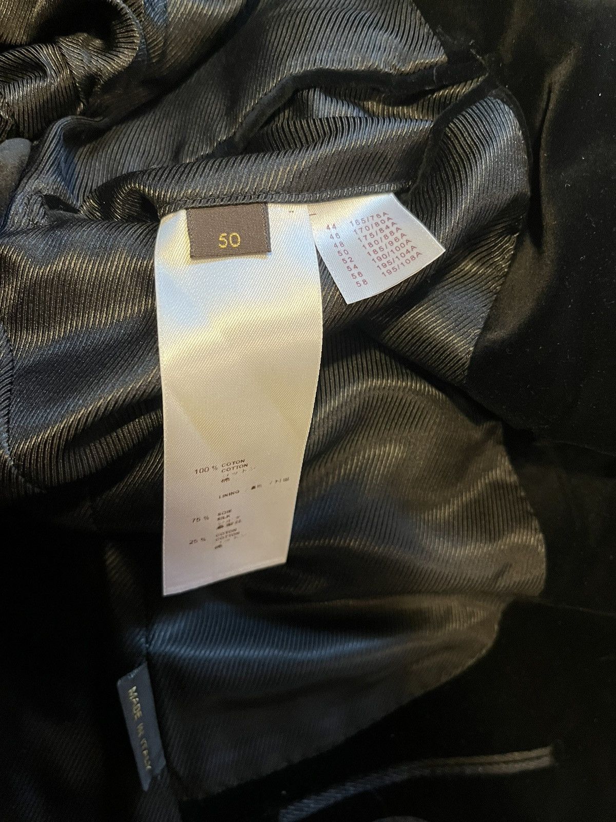 Louis Vuitton Louis Vuitton black velvet jacket. Size US M / EU 48-50 / 2 - 9 Thumbnail