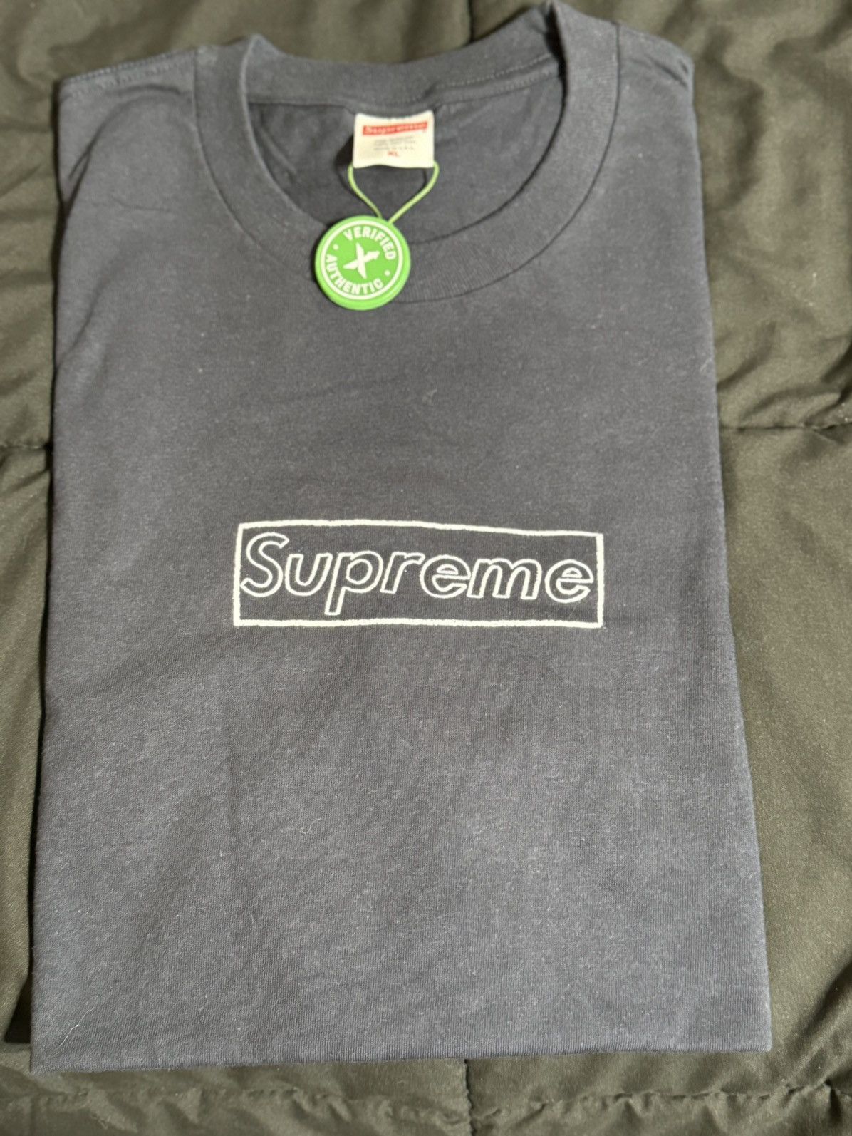 Supreme Supreme Kaws Chalk Logo Tee Size US XL / EU 56 / 4 - 2 Thumbnail