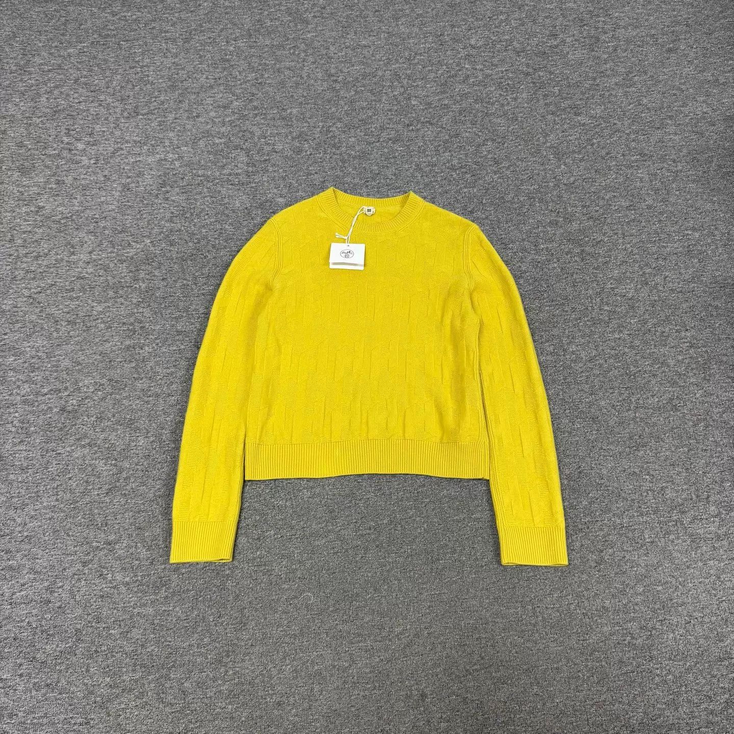Hermes Hermes Yellow H Jacquard Crew Sweater 100% Wool 40 Size M / US 6-8 / IT 42-44 - 1 Thumbnail