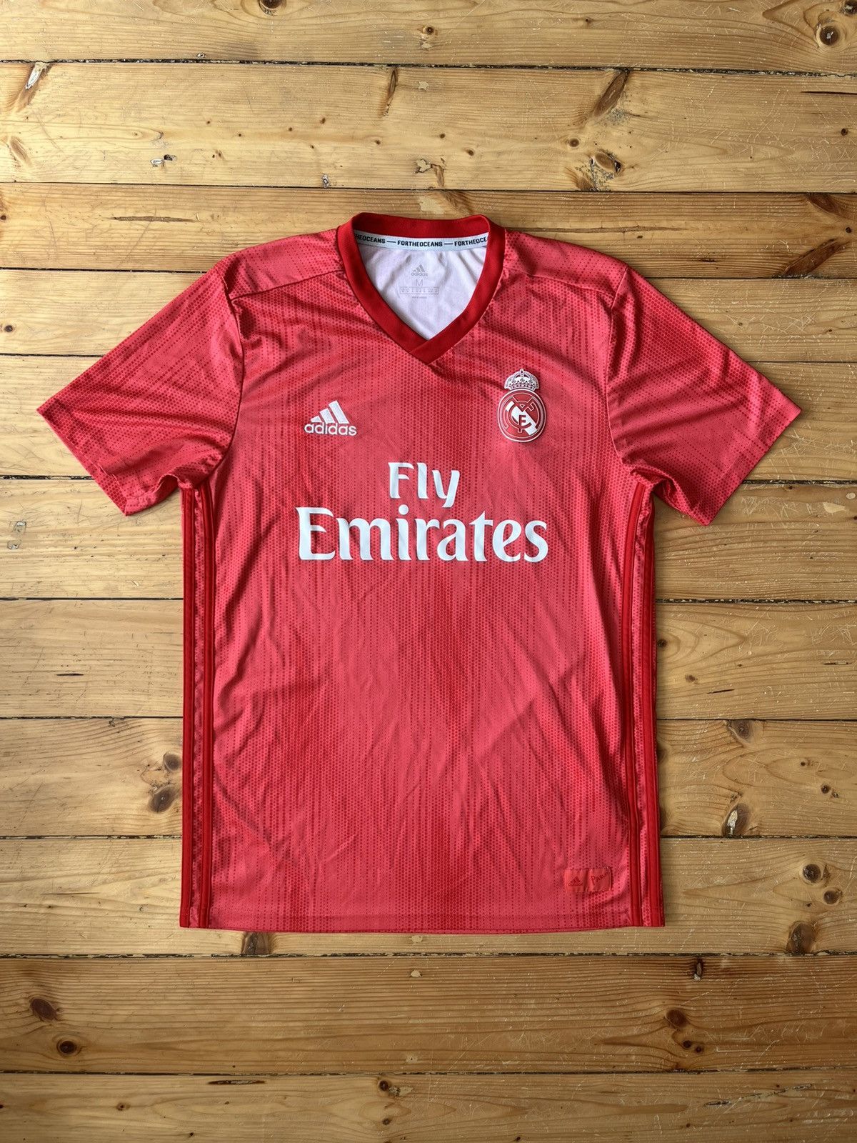 Adidas Adidas x Parley 2018-19 Real Madrid Third Shirt rare grail Size US M / EU 48-50 / 2 - 1 Thumbnail