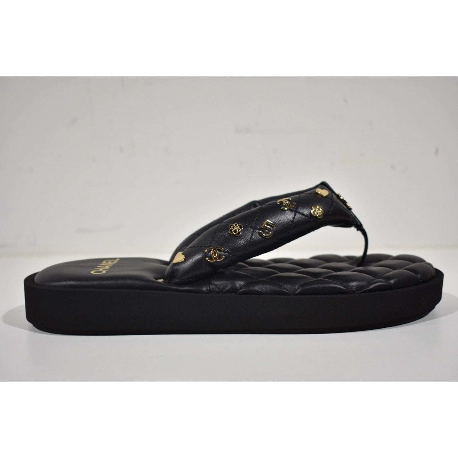Chanel Chanel 23P Black Quilted Charms Padded Pool Thong Logo Size US 5.5 / IT 35.5 - 2 Thumbnail