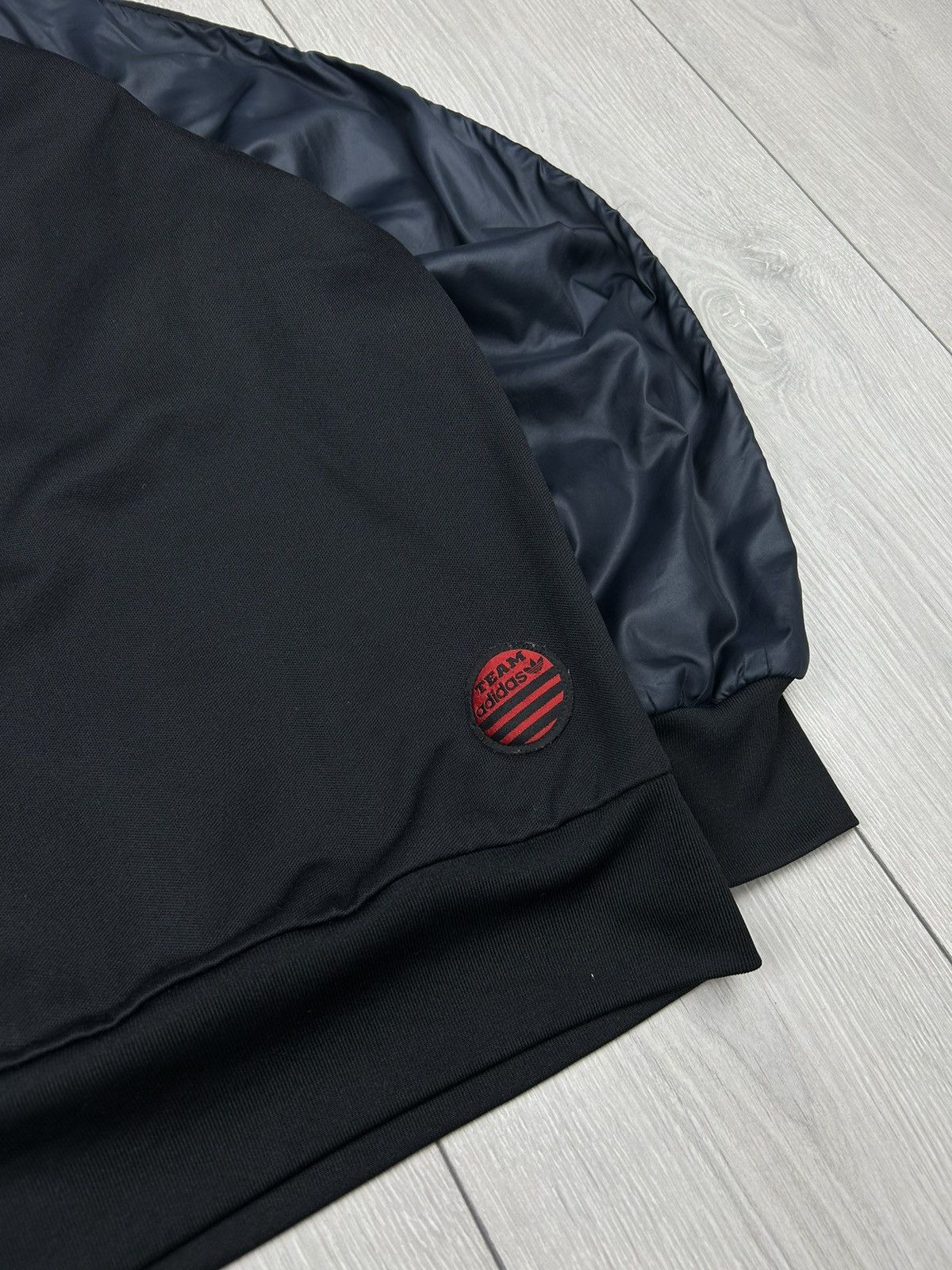 Adidas × Vintage Adidas Vintage Bomber Jacket Black Size M Size US M / EU 48-50 / 2 - 8 Thumbnail