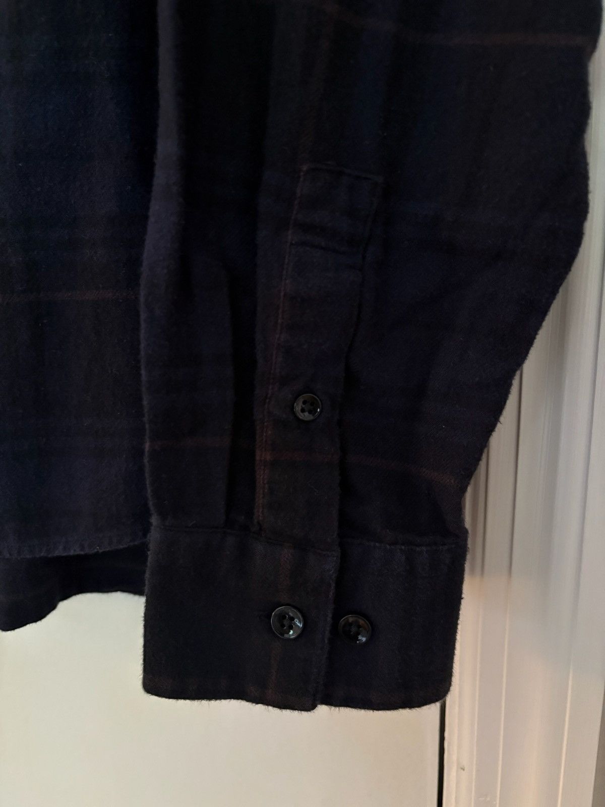 H&M H&M Black & Dark Navy Plaid Flannel Button-Up Shirt Size US XL / EU 56 / 4 - 3 Thumbnail