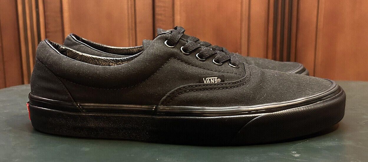 VANS VLACK SNEAKERS!! HARDLY EVERY retailer WORN!! SIZE 8