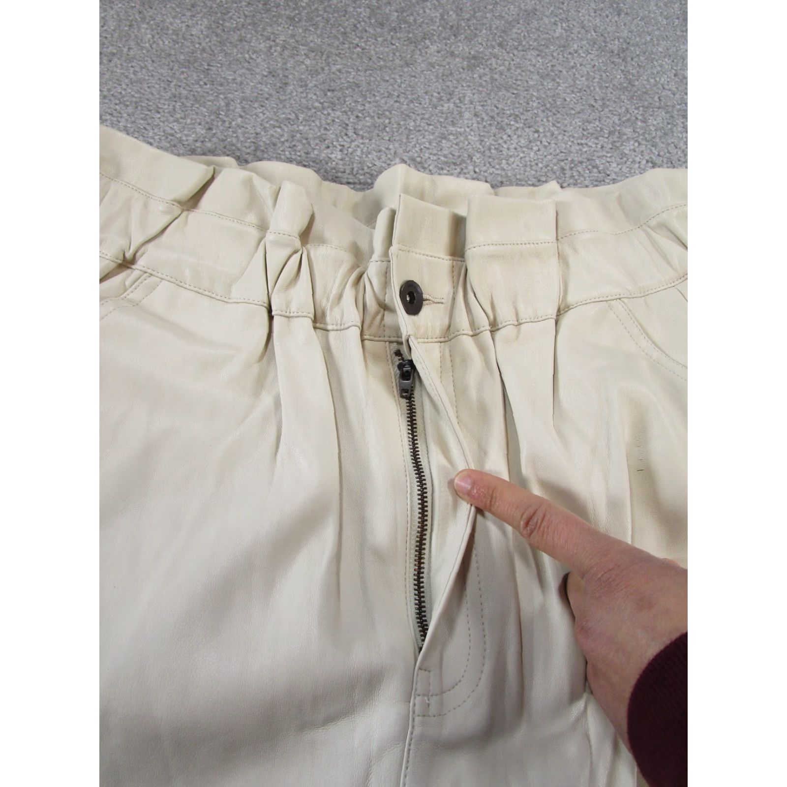 Zara ZARA Womens Pants 8 Beige Faux Leather Paperbag Waist Tapered Front Flat 90s Vibe Womens Pants Size 30" / US 8 / IT 44 - 4 Thumbnail