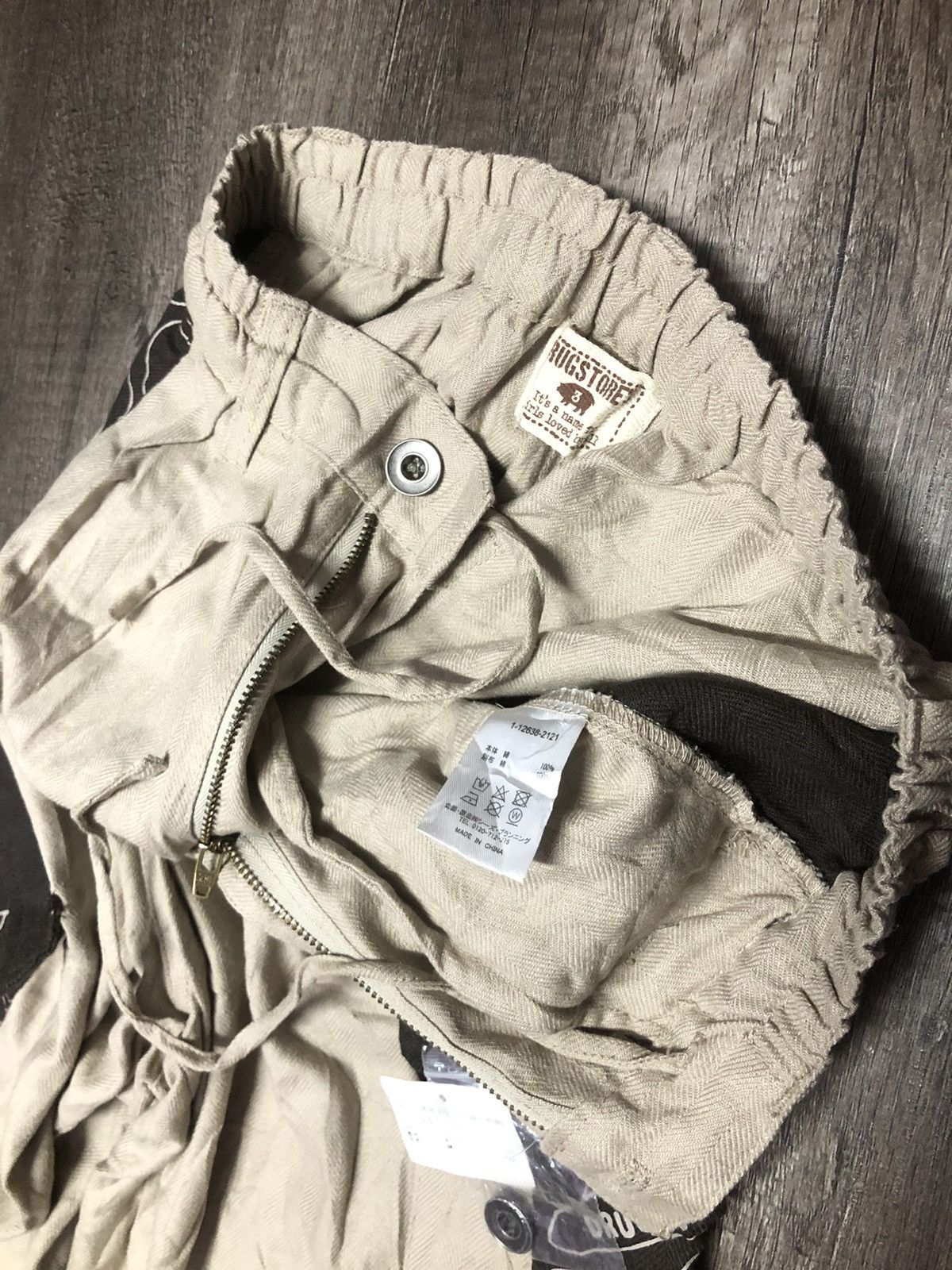 Japanese Brand Drug Store Casual pant Cargo style (Unisex) Size US 30 / EU 46 - 24 Thumbnail