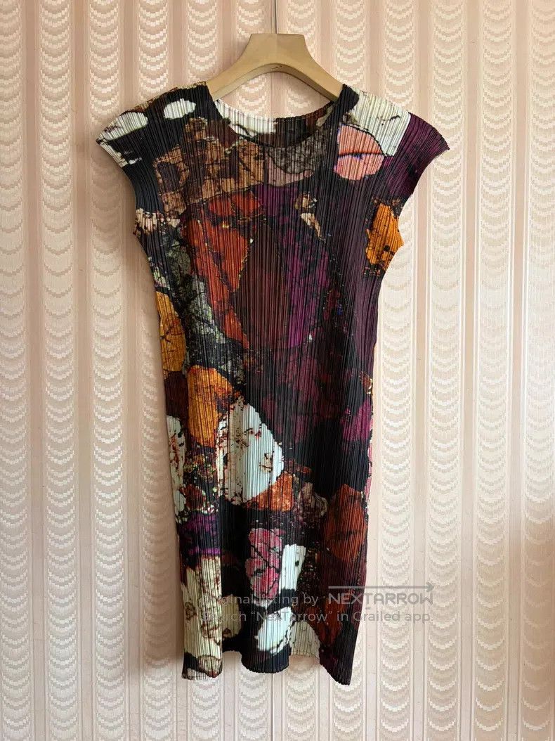 Issey Miyake Issey Miyake Pleated Short Sleeve Top Size L / US 10 / IT 46 - 1 Thumbnail