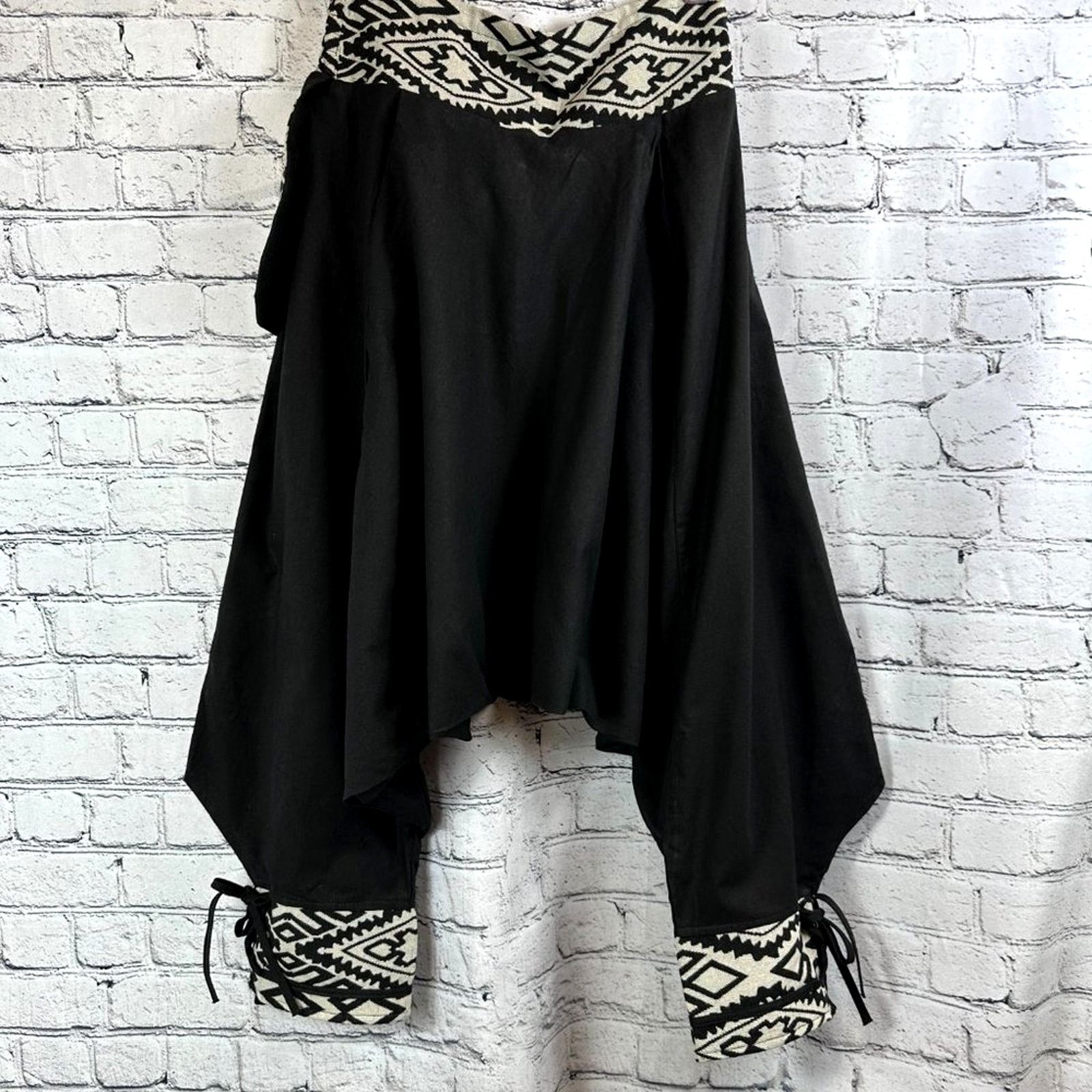 Other Wer bist du? Harem Pants Patterned Cuffs Black OS Size 29" - 2 Thumbnail