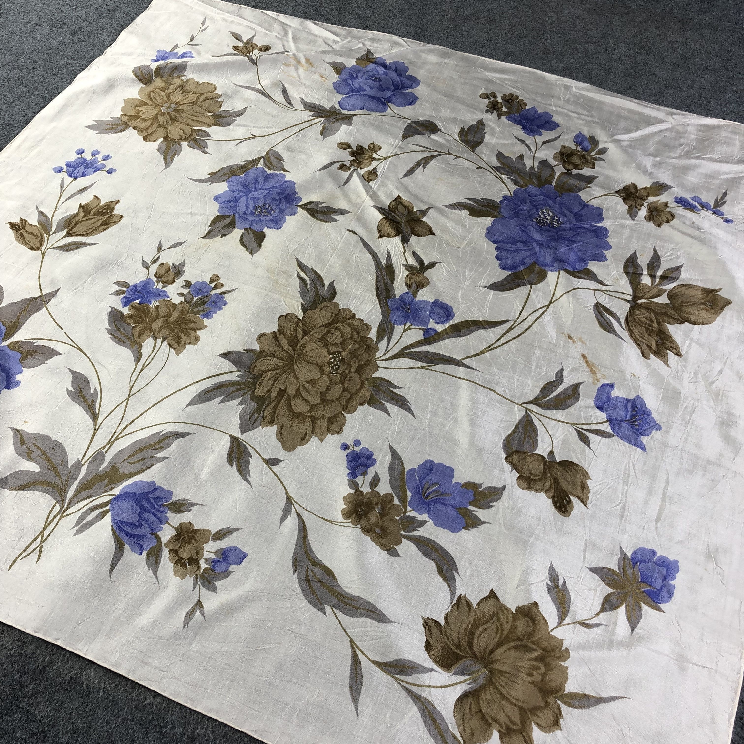 Japanese Brand Floral Thai Silk Scarf M794 Size ONE SIZE - 2 Thumbnail