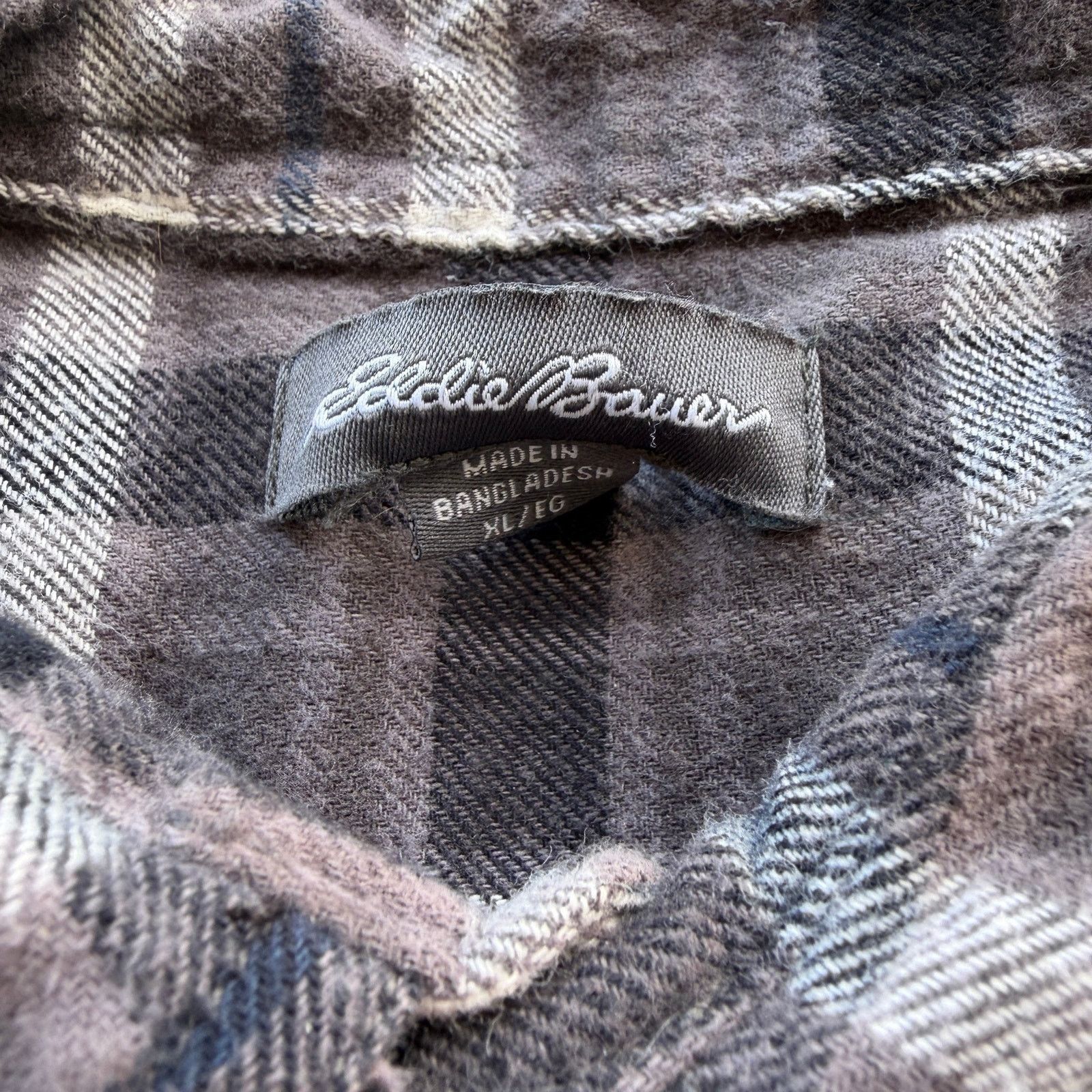 Eddie Bauer Eddie Bauer Plaid Flannel Button Down Shirt Size XL Size US L / EU 52-54 / 3 - 1 Thumbnail