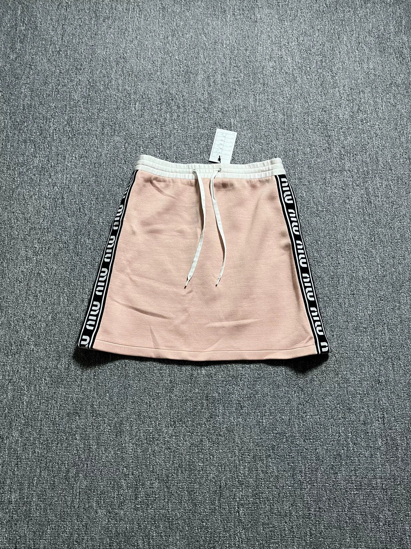 Miu Miu MIU MIU Pink Logo A-Line Drawstring Short Skirt Wmn M 19FW Size 27" / US 4 / IT 40 - 1 Thumbnail