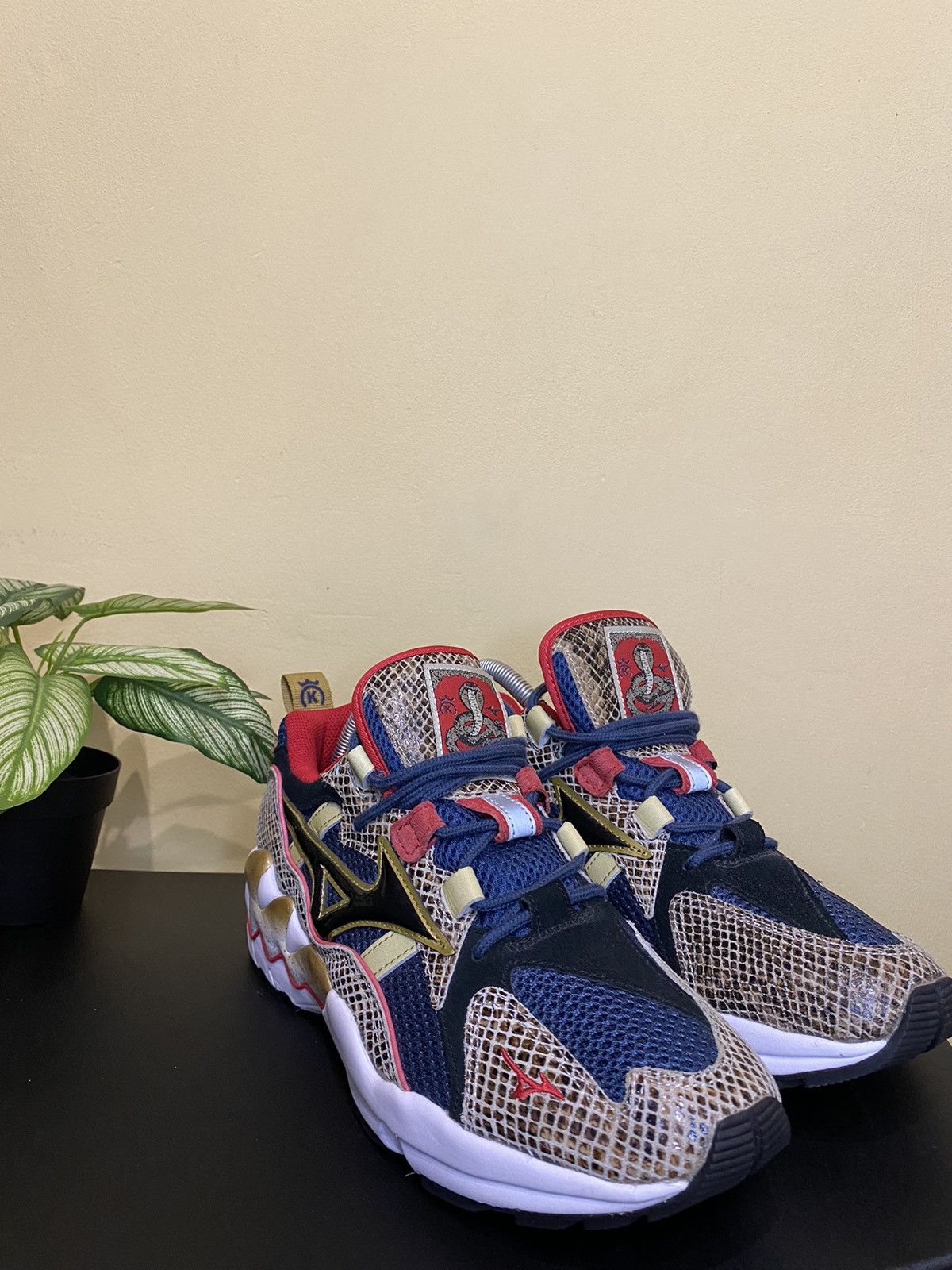 Mizuno Mizuno Wave Rider 1 24 Kilates King Kobra Size US 8.5 / EU 41-42 - 2 Thumbnail