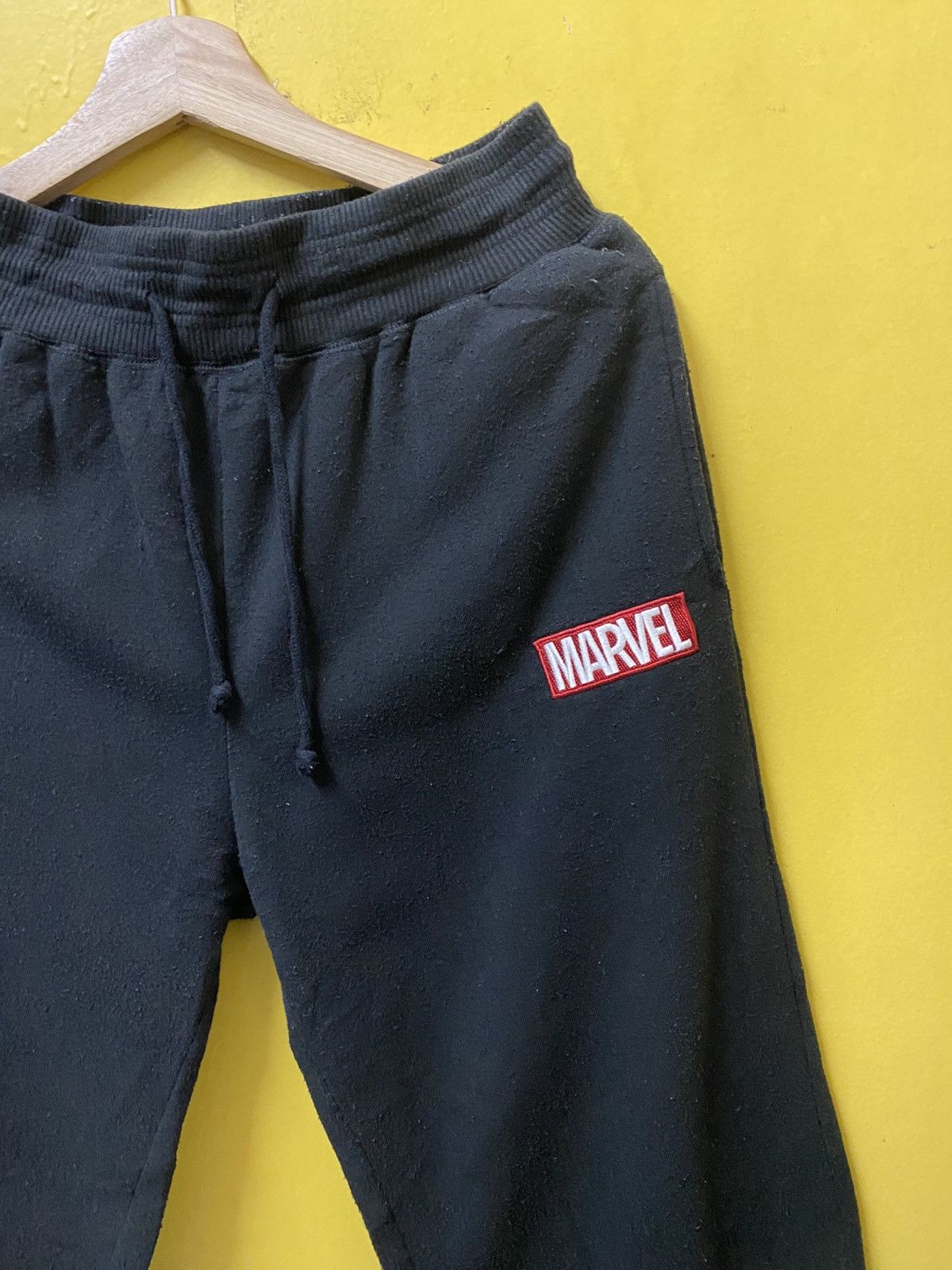 Marvel Comics Marvel Sweatshirt and Marvel Sweatpants Size US 32 / EU 48 - 8 Thumbnail