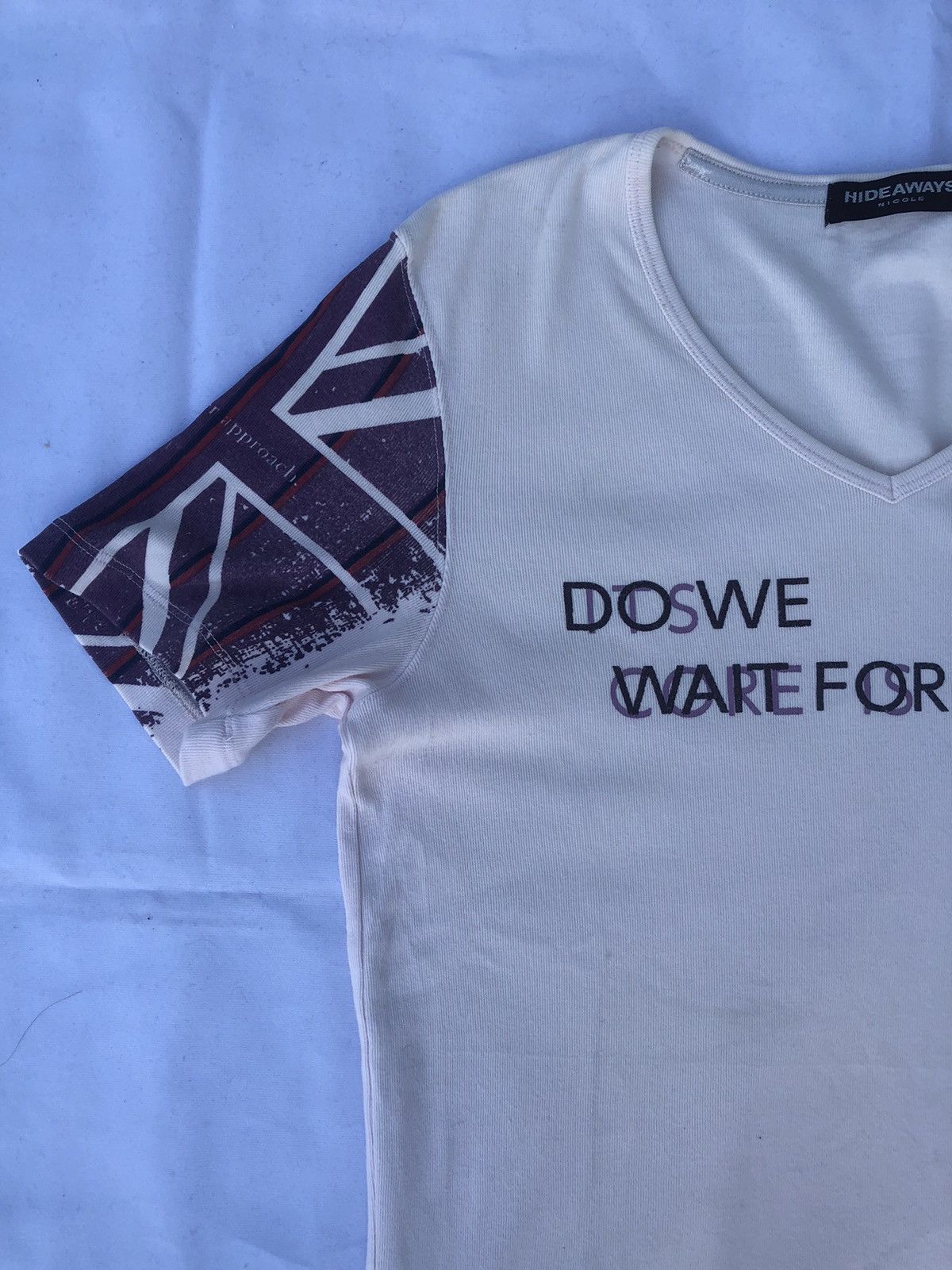 HIDEAWAYS DO WE WAIT FOR HOPE HIDEWAYAS TSHIRT TEE Size US M / EU 48-50 / 2 - 4 Thumbnail