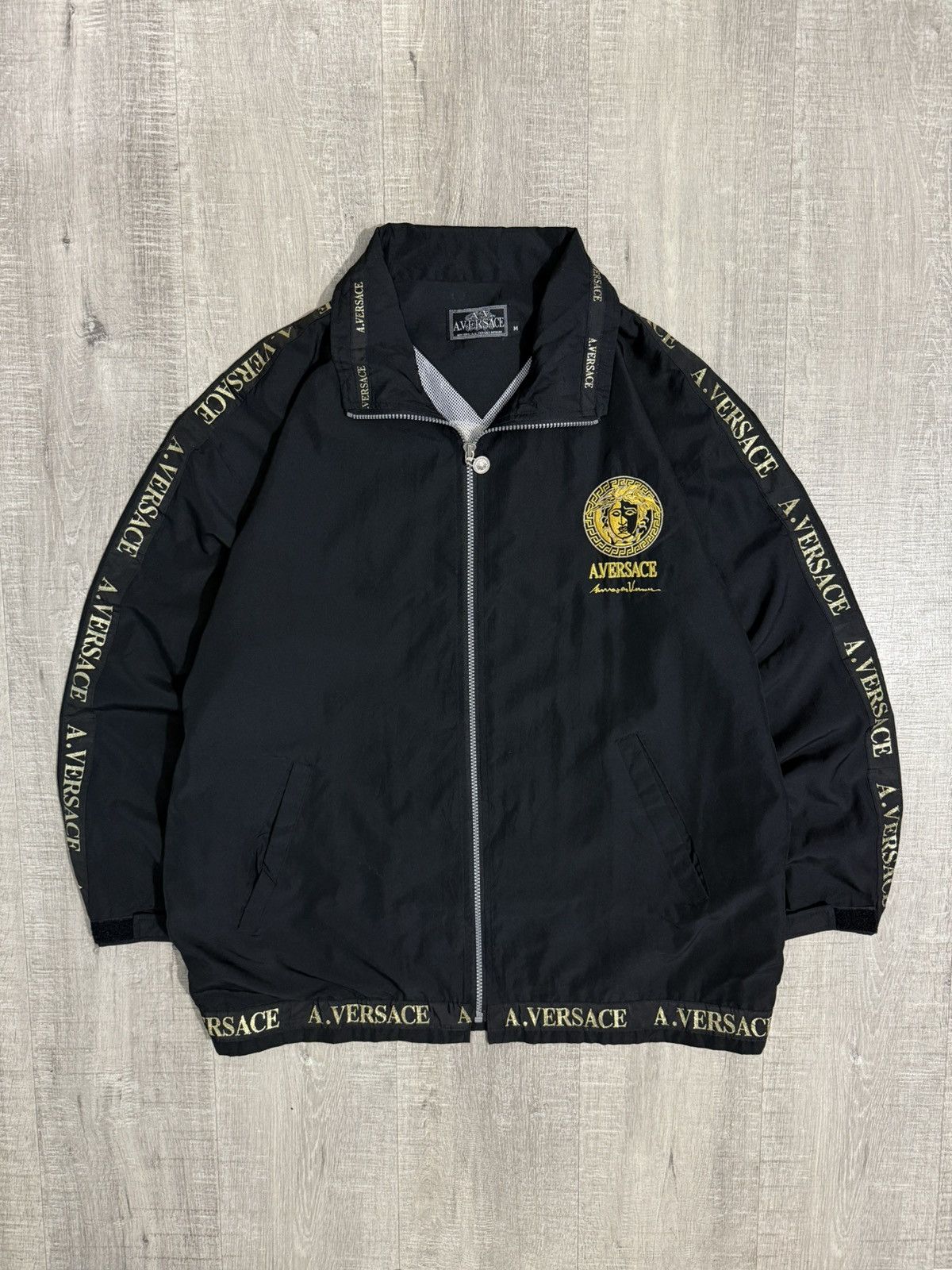 Versace Vintage versace windbreaker taped jacket Size US M / EU 48-50 / 2 - 9 Thumbnail
