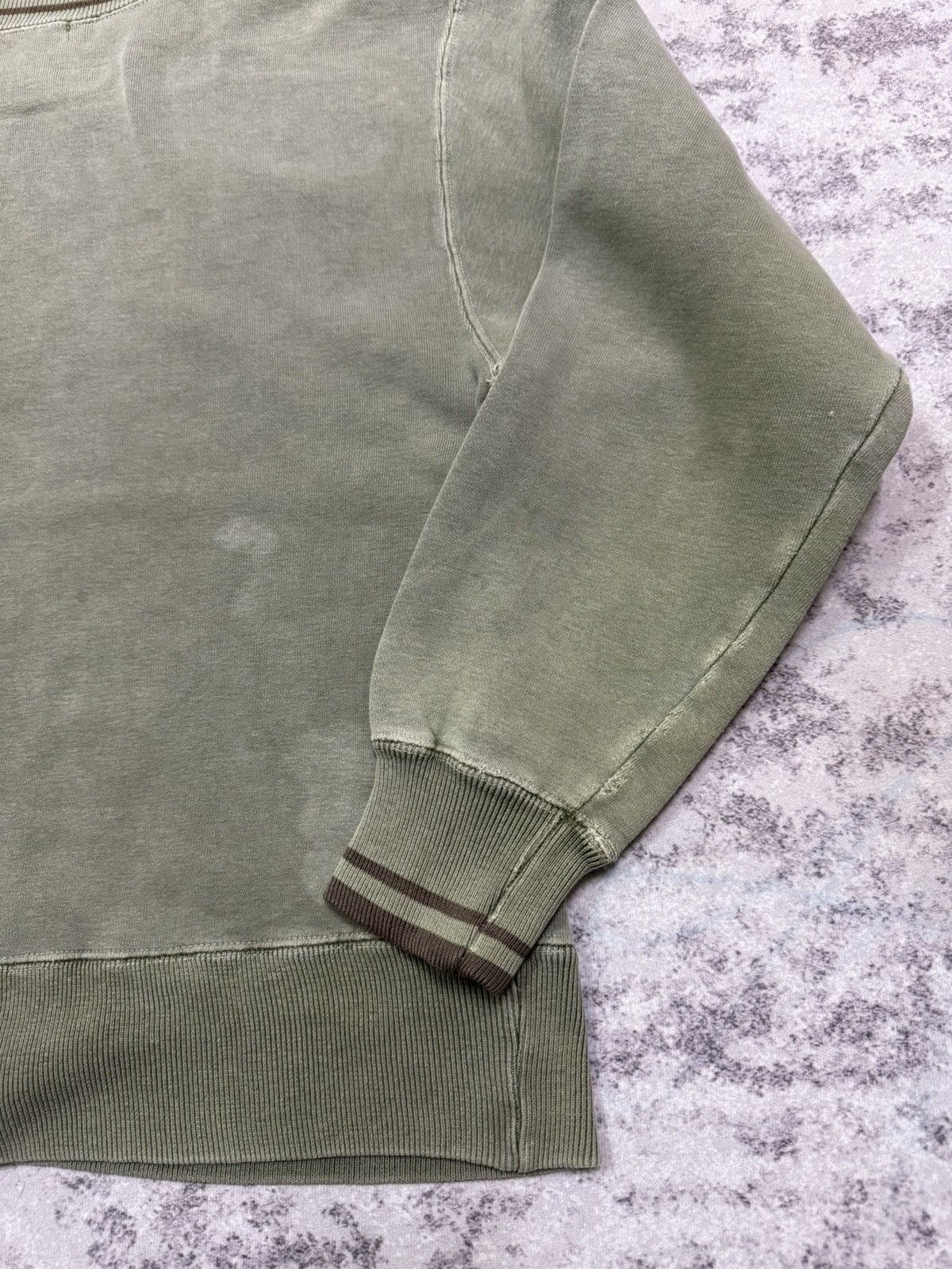 Vintage Vintage 90s Bitch Skateboard Small Logo Sweatshirt Size US XS / EU 42 / 0 - 12 Thumbnail