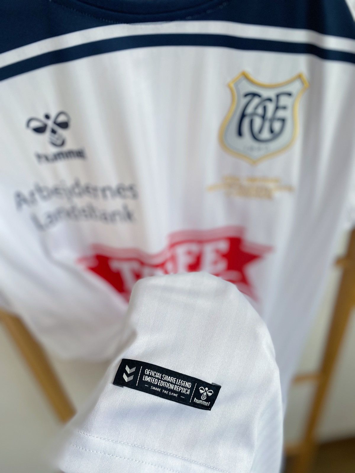 Hummel Hummel AGF LEGEND JERSEY Size US S / EU 44-46 / 1 - 4 Thumbnail