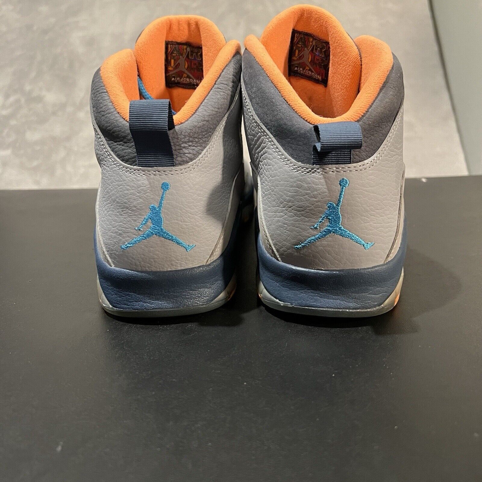 Jordan Brand Jordan 10 Retro Bobcats Men's 13 Wolf Grey 310805-026 Size US 13 / EU 46 - 6 Thumbnail