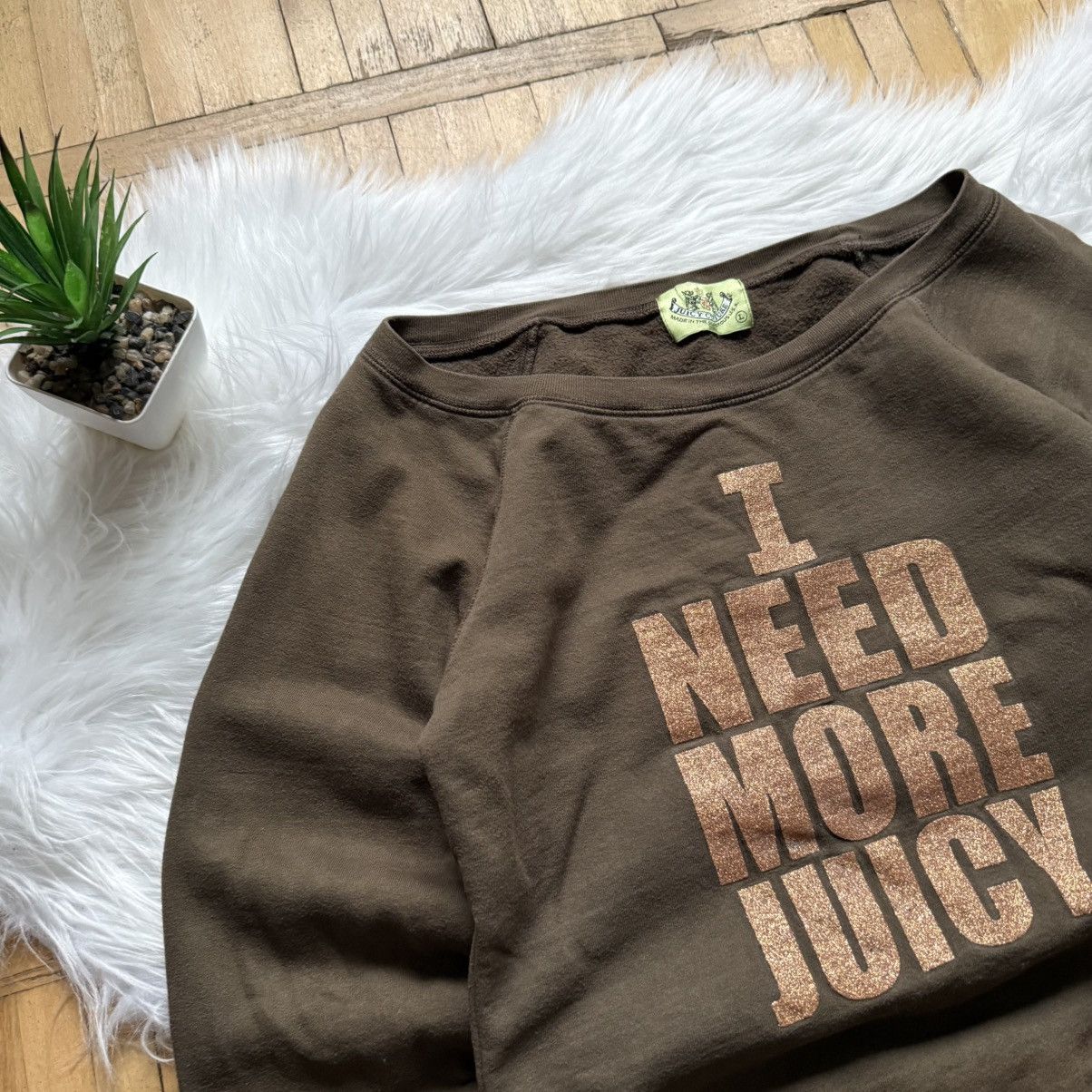 Juicy Couture 📌 Vintage Juicy Couture “I need More Juicy” Y2K Sweatshirt Size L / US 10 / IT 46 - 2 Thumbnail