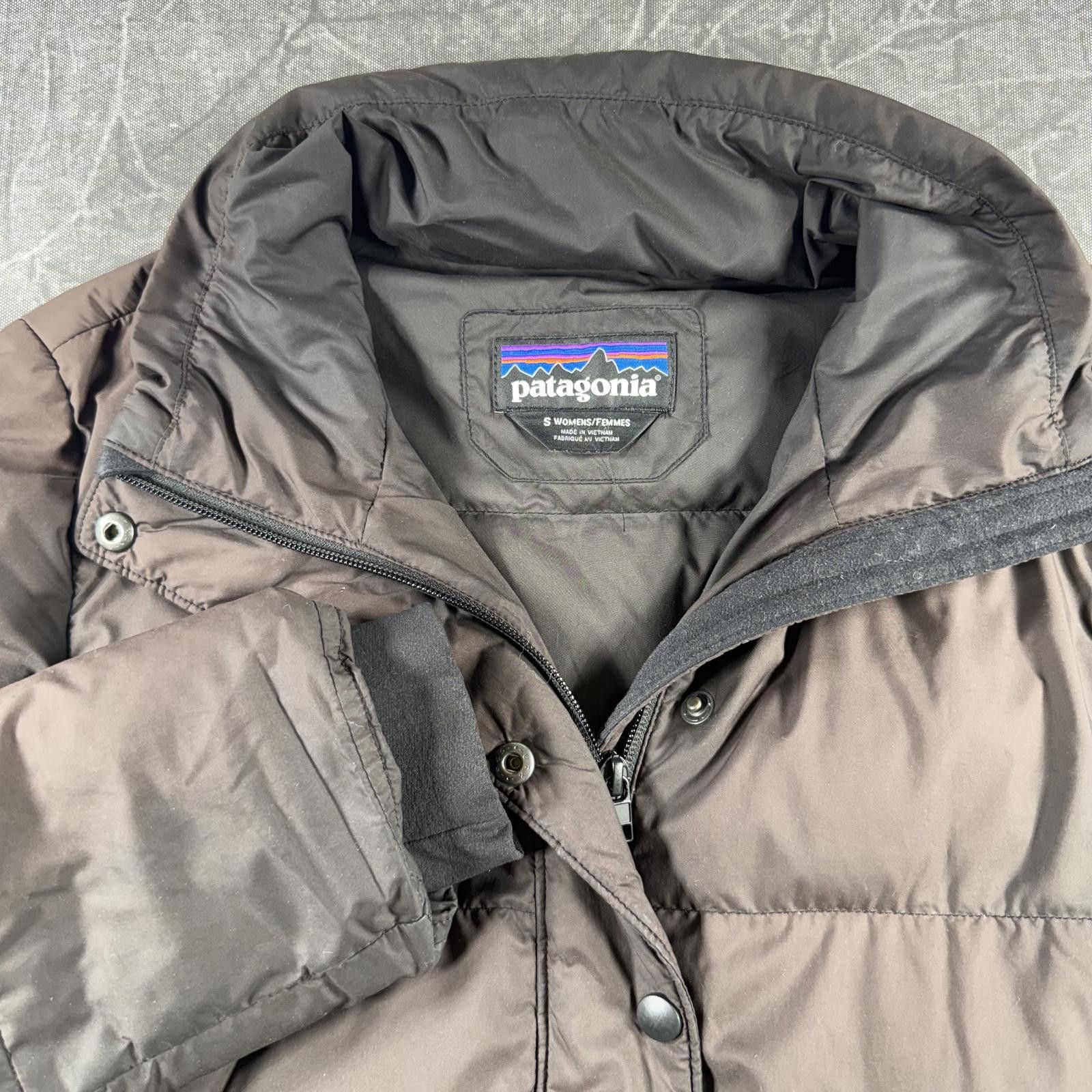 Patagonia Jacket Women's S Black Brown Silent Down Worn Wear